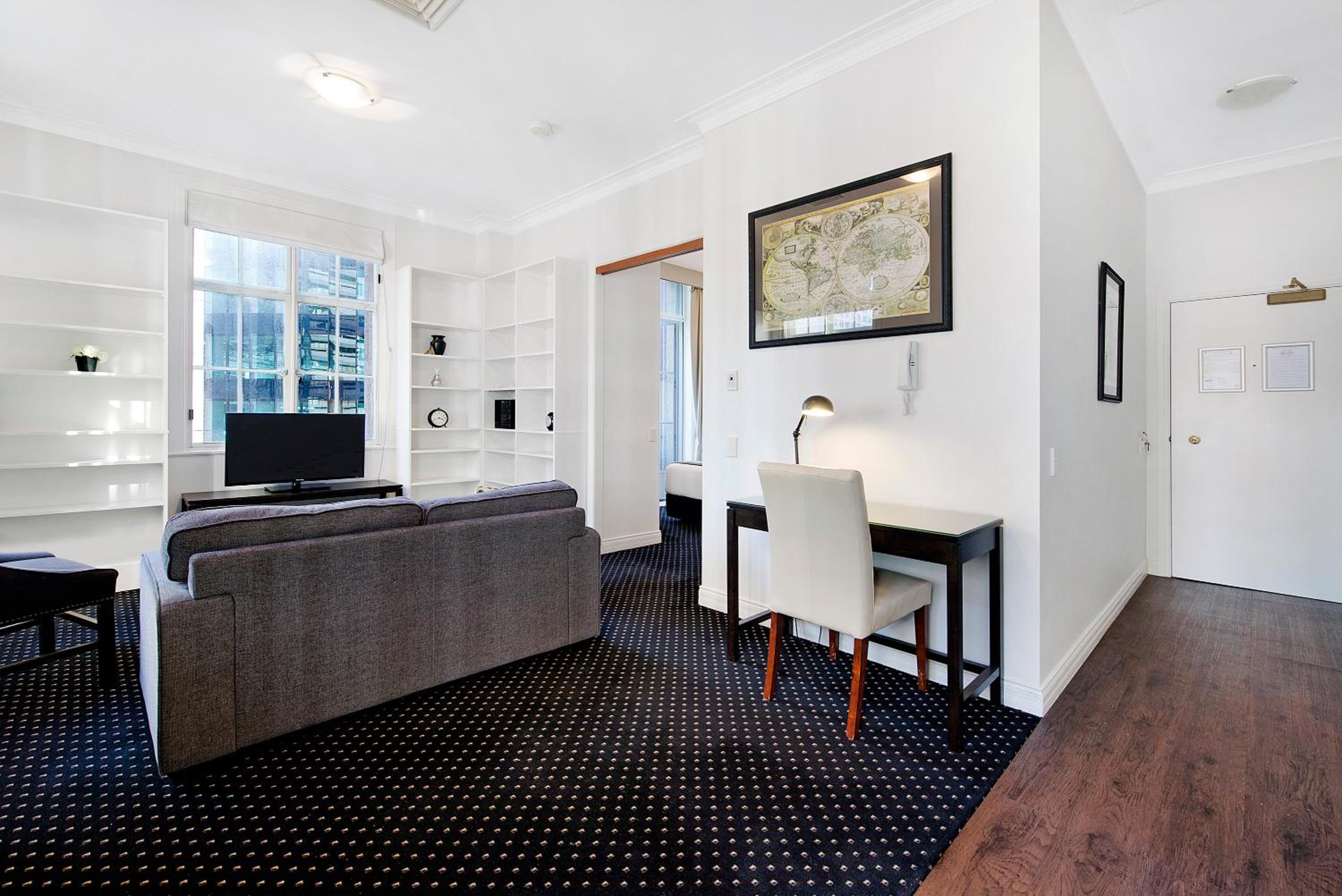 Superior One-Bedroom Apartment
