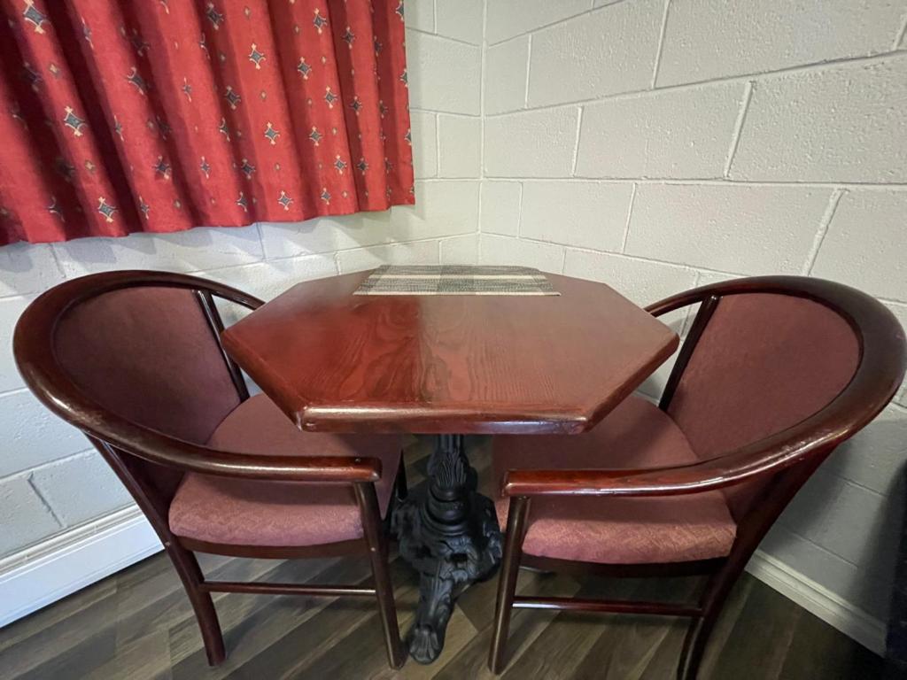 Deluxe Queen Room - Photo 3