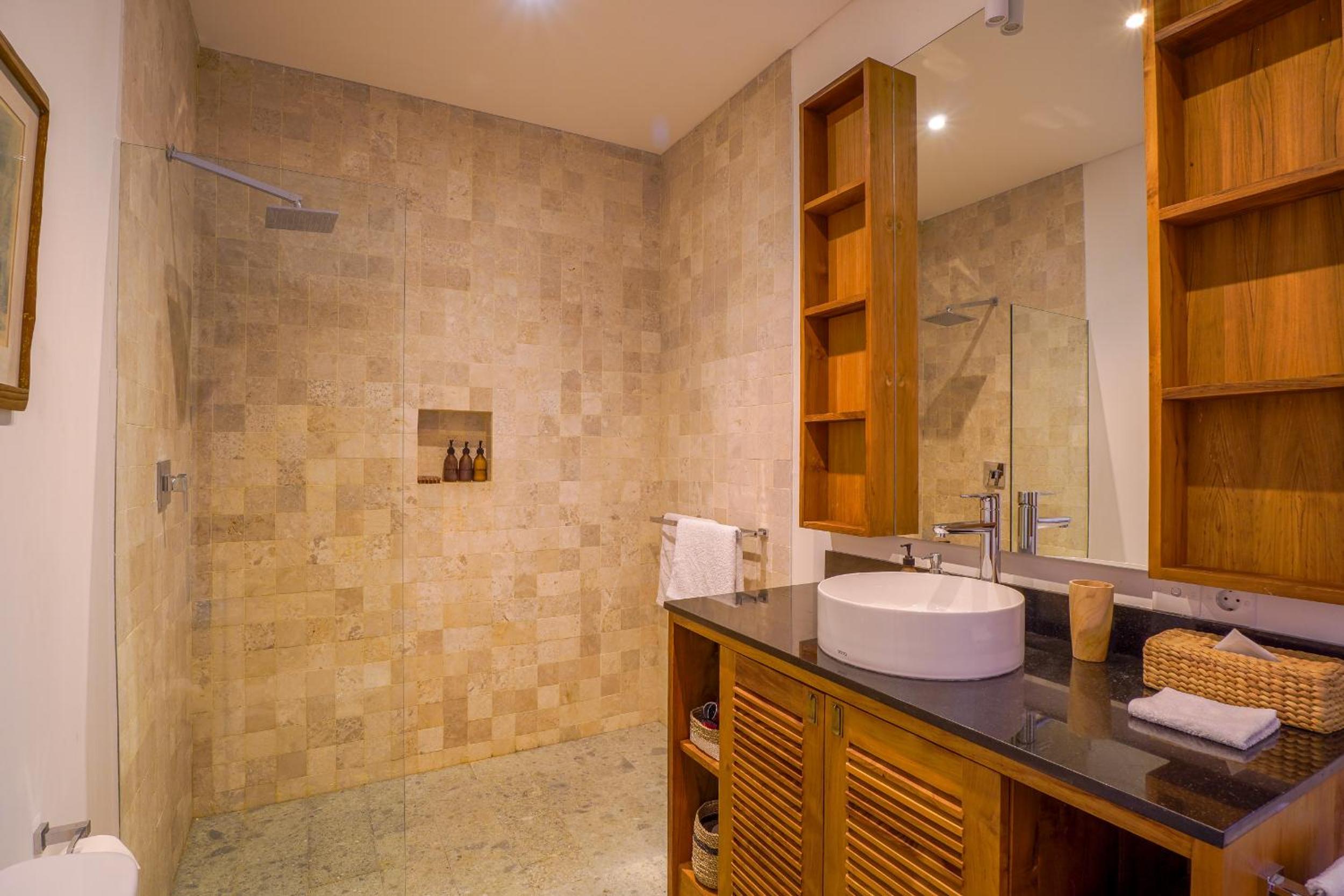 Villa with Sea View (Room based on number guests booking) - Photo 23