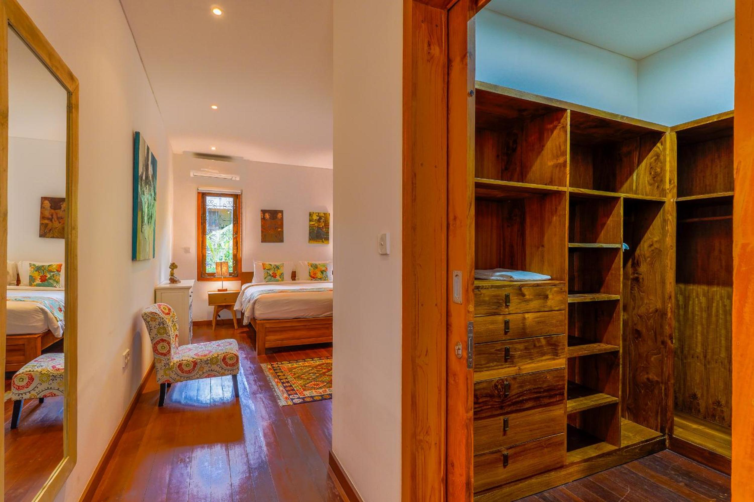 Villa with Sea View (Room based on number guests booking) - Photo 12