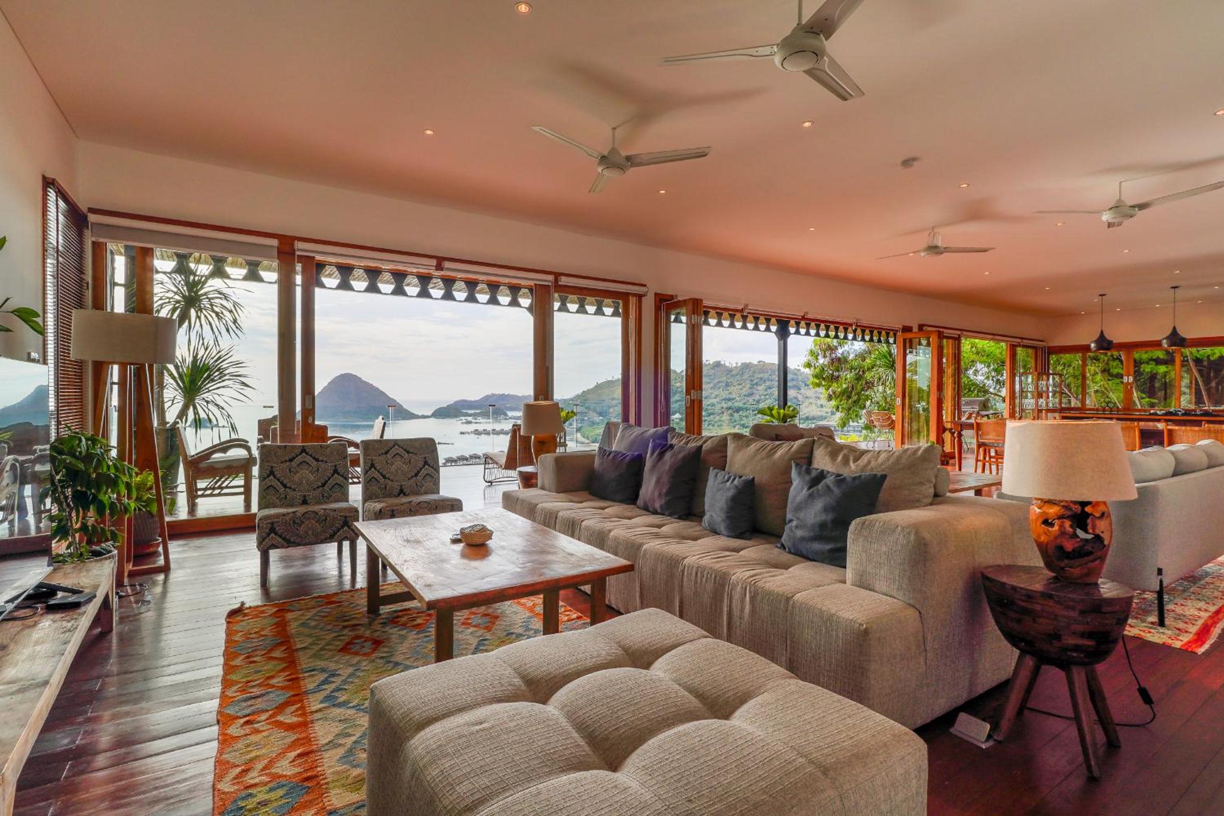 Villa with Sea View (Room based on number guests booking) - Photo 4