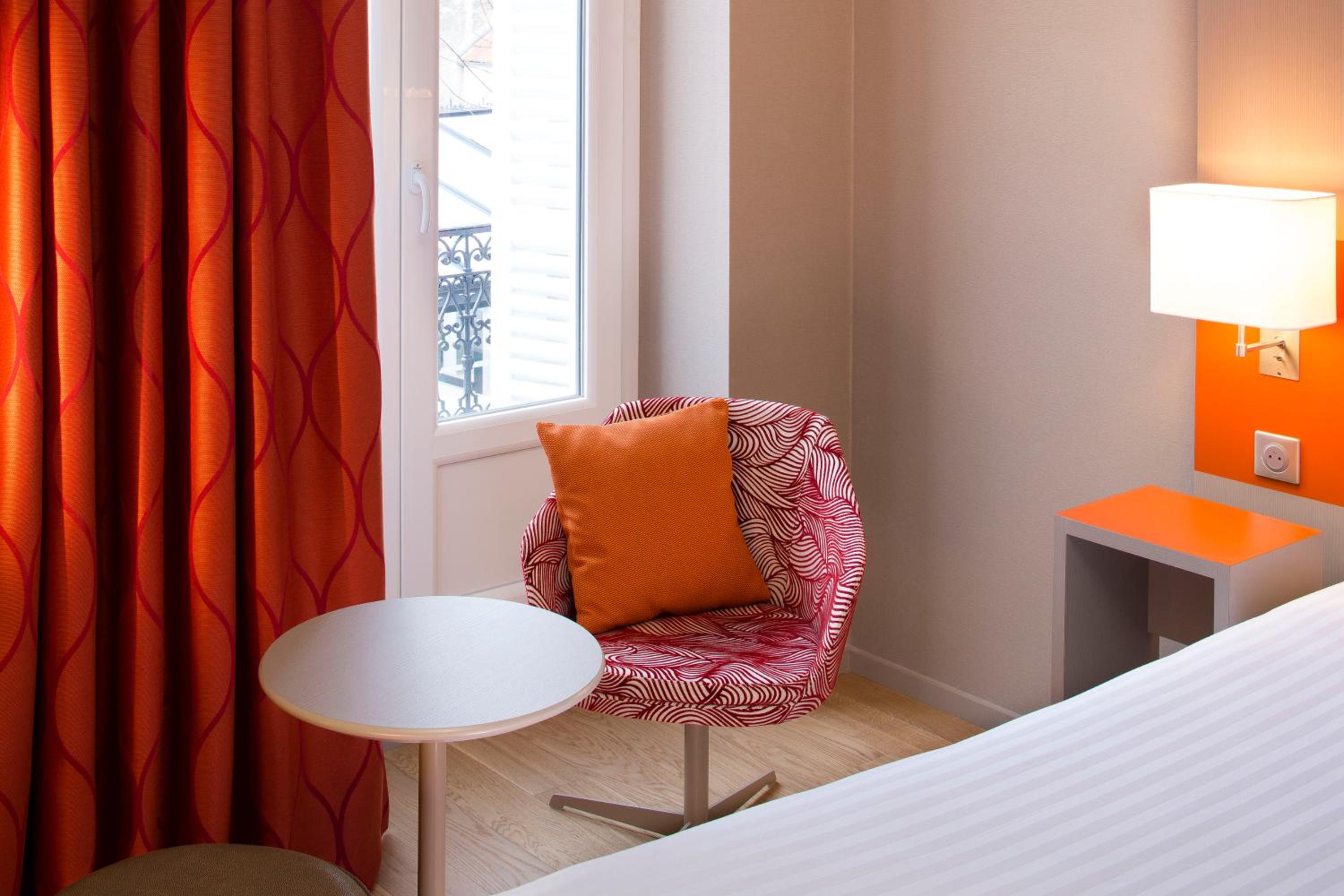 Superior Double Room with Garden and Swimming Pool View - Photo 2