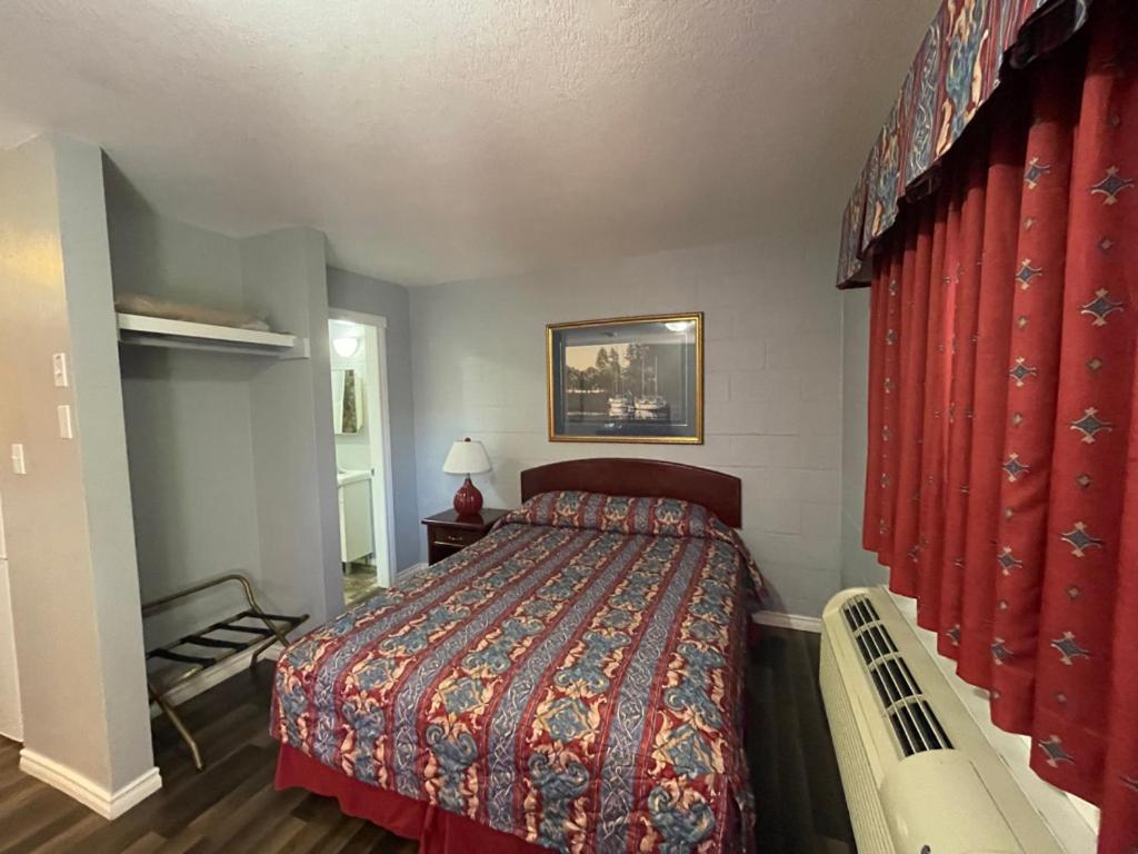 Queen Room - Photo 1