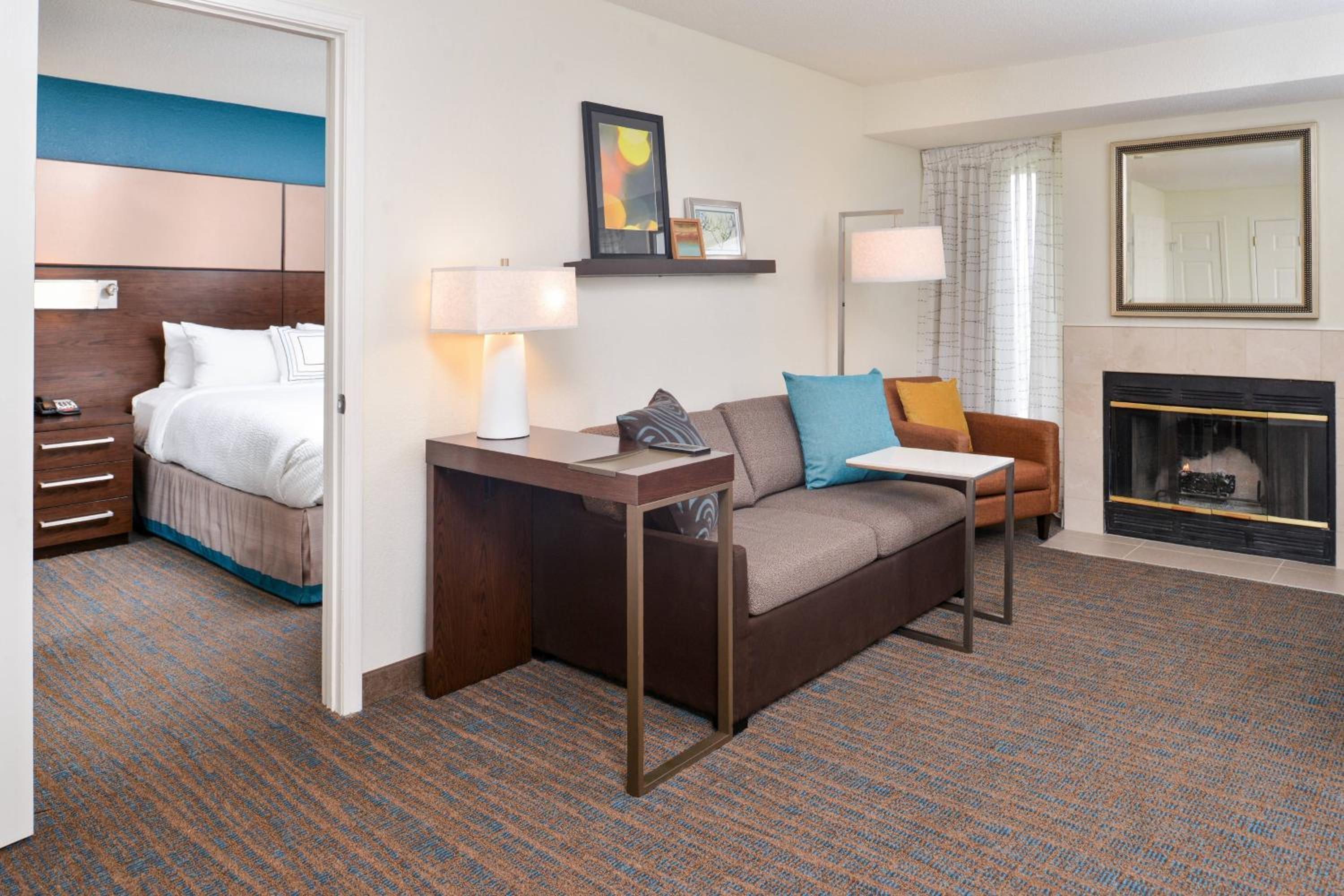 Two-Bedroom Suite - Photo 2