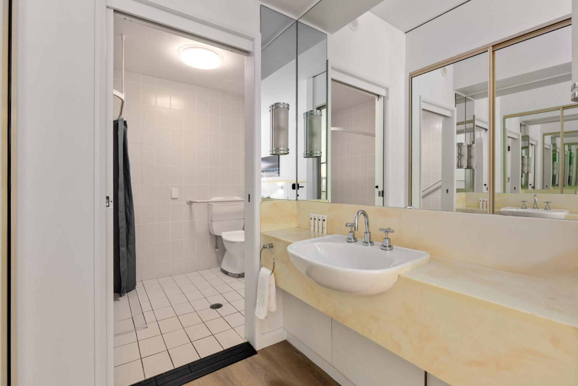 Accessible One-Bedroom Apartment - Photo 7