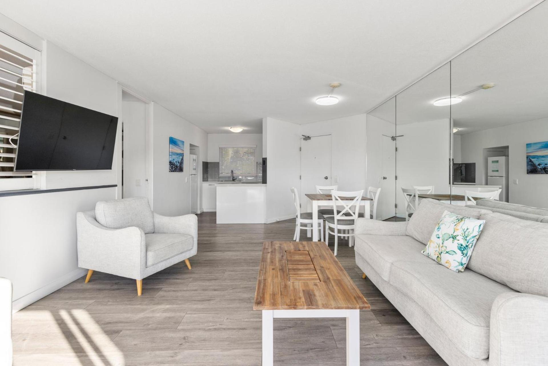 Ocean View Executive Apartment - Accessible via stairs only - Photo 5