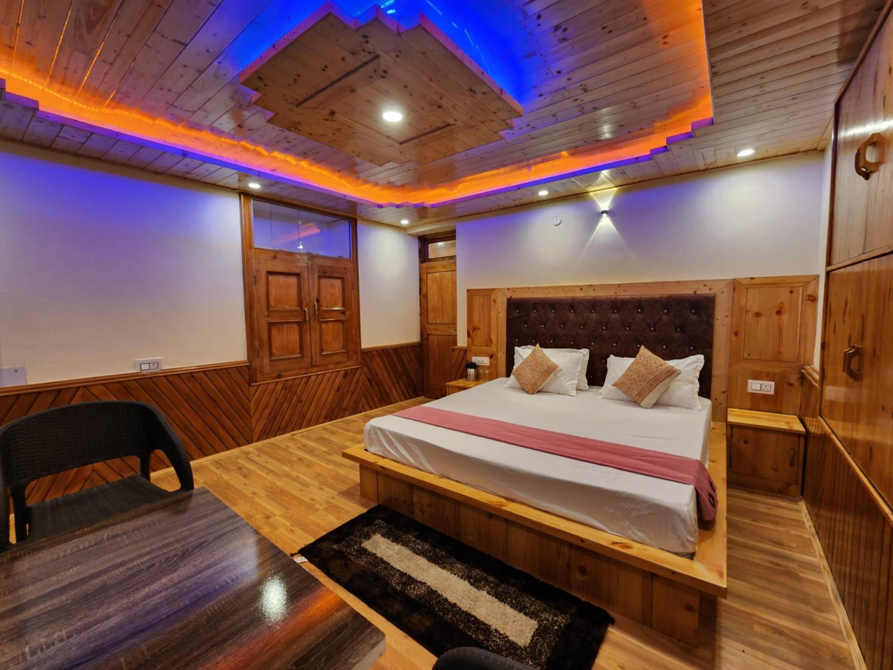 Deluxe Room - Photo 4