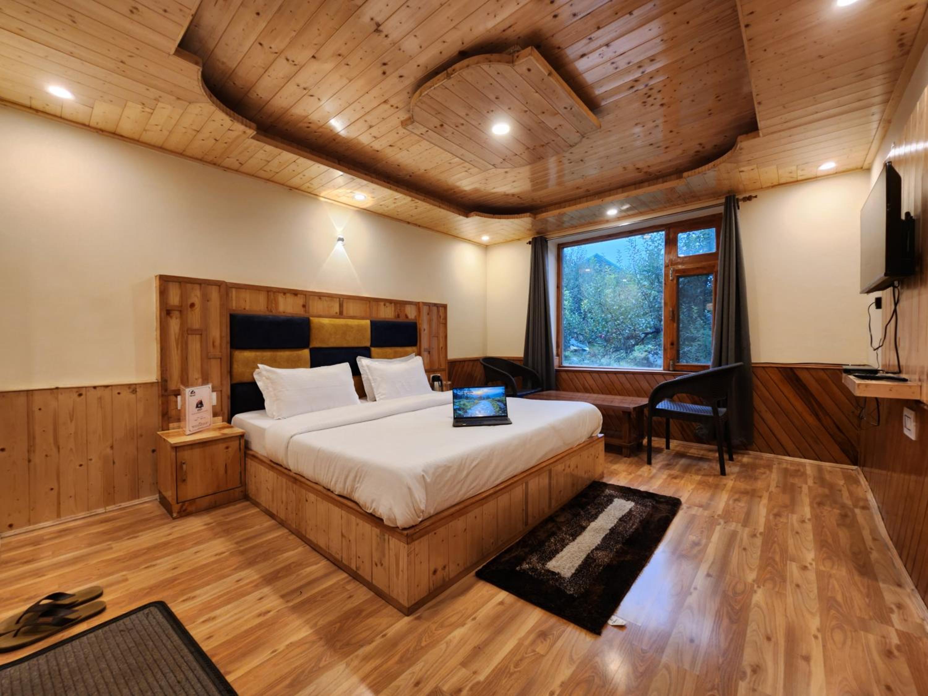 Deluxe Room - Photo 10