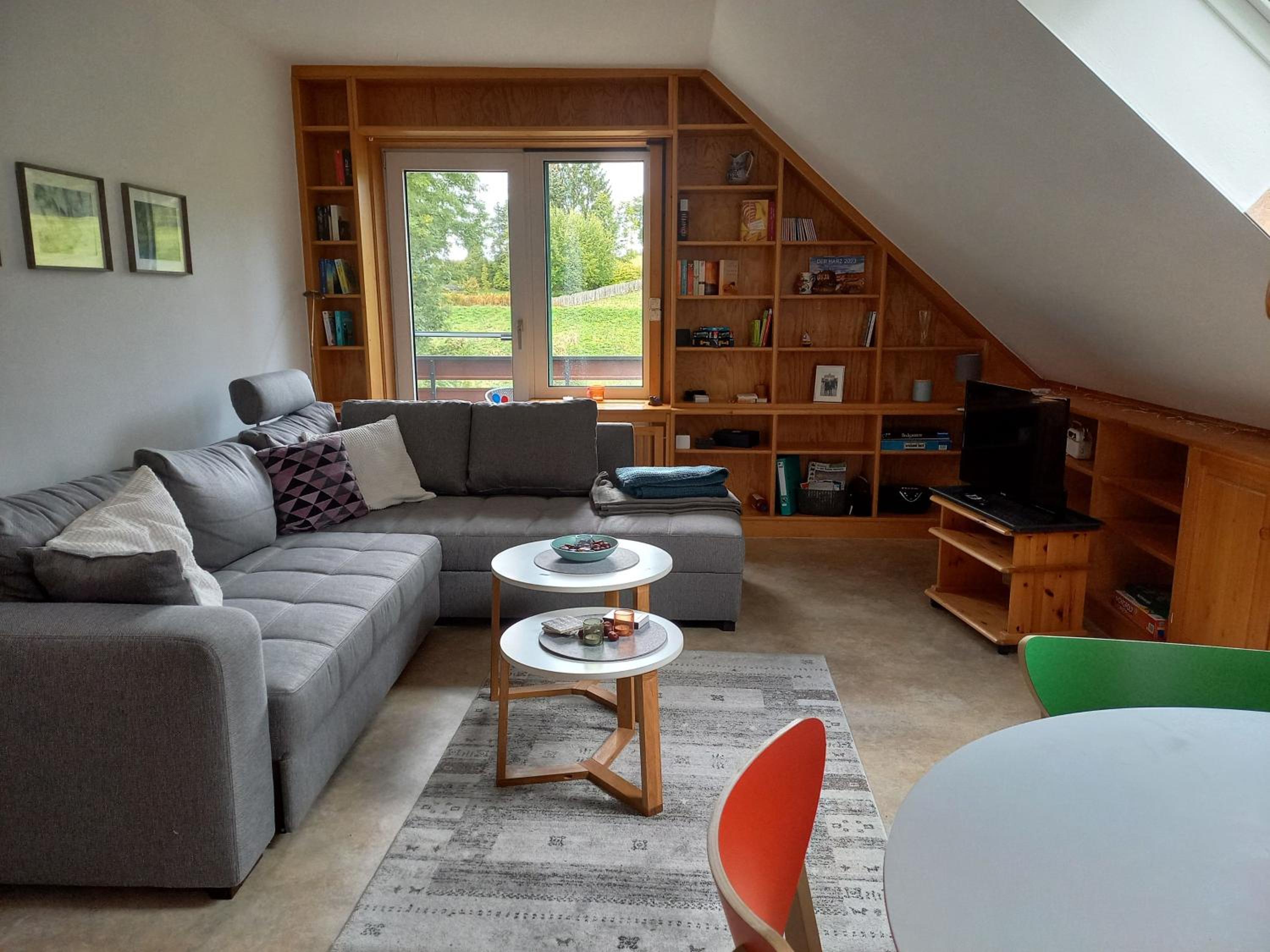 One-Bedroom Apartment with Balcony photo 1