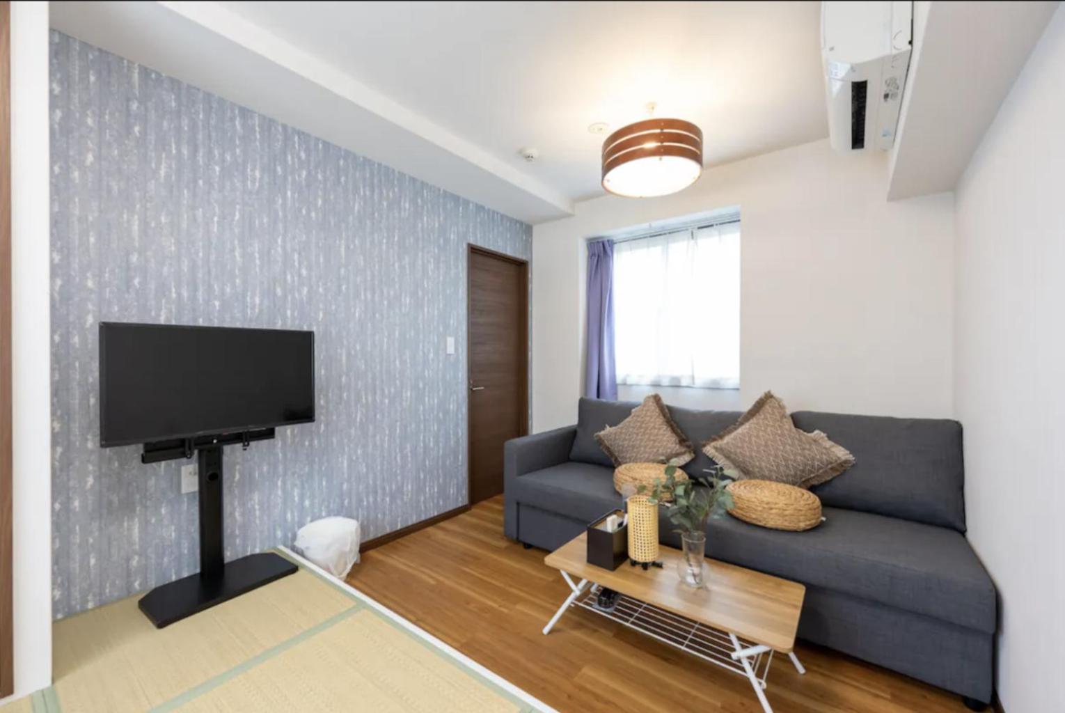 One-Bedroom Apartment photo 2