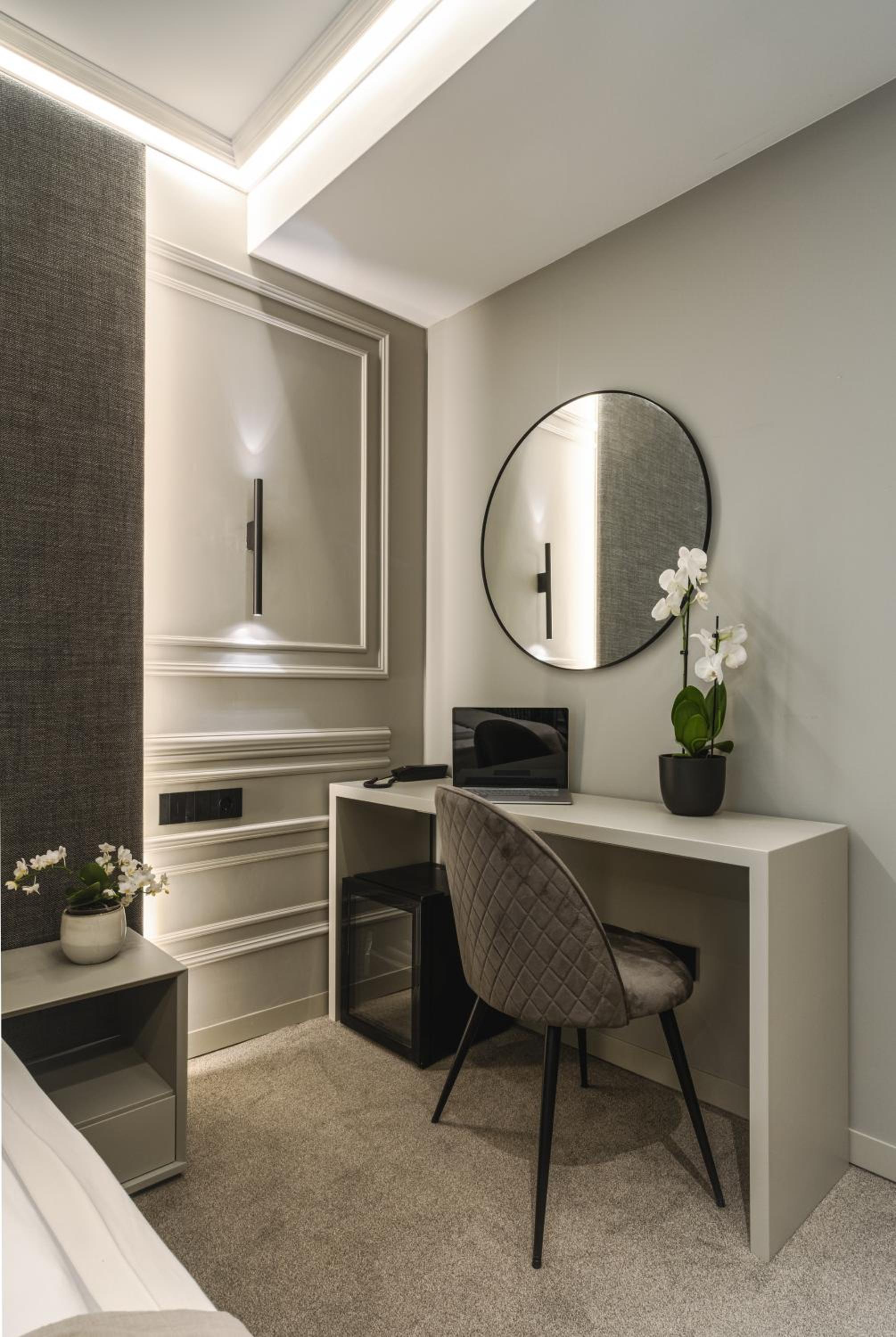Deluxe Room with French Balcony