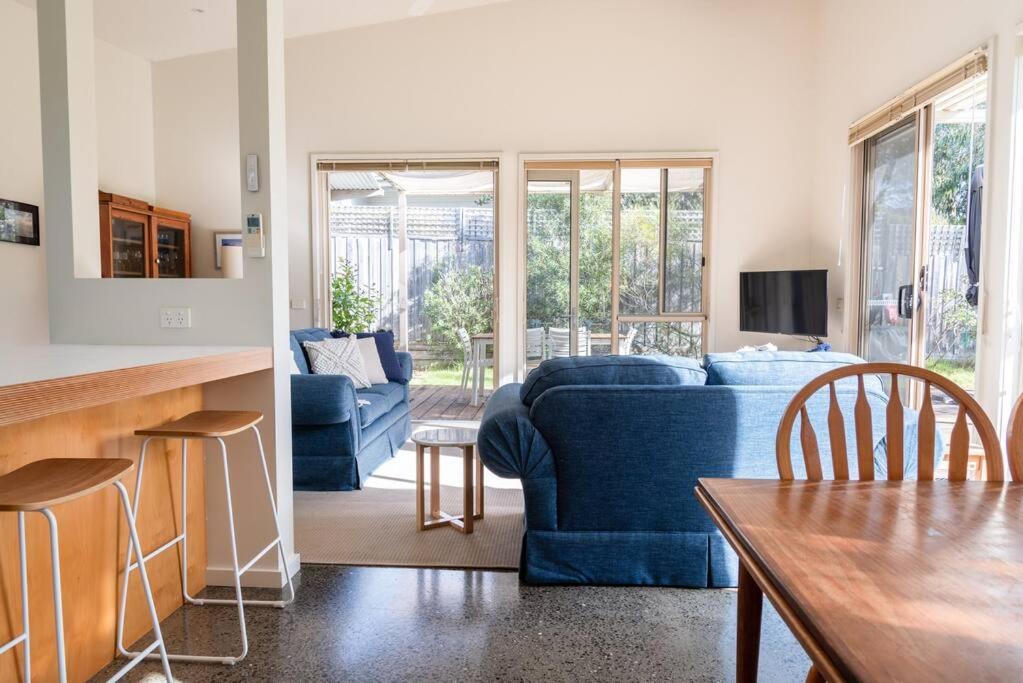 Three-Bedroom House photo 2