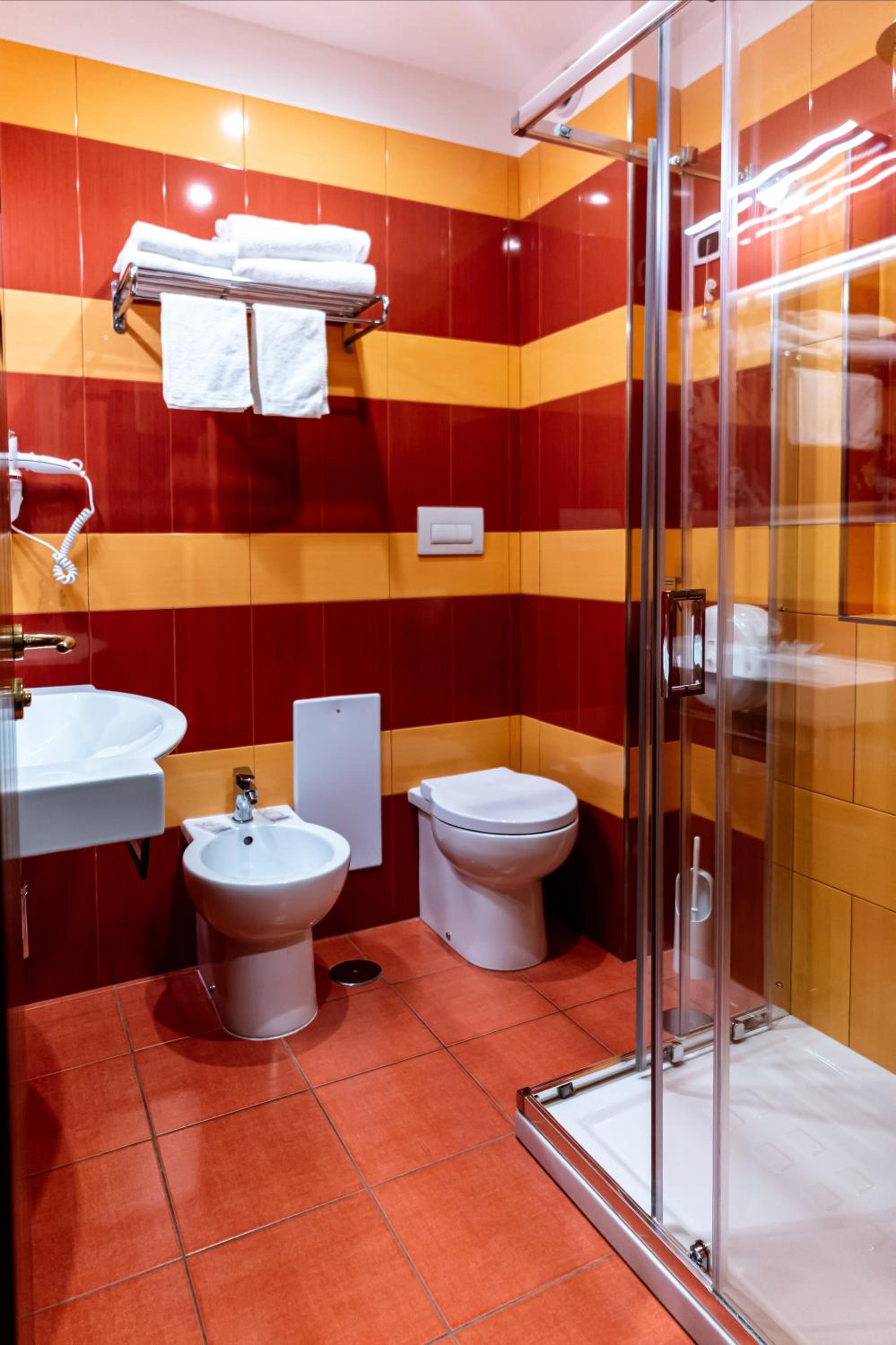 Deluxe Triple Room photo 3