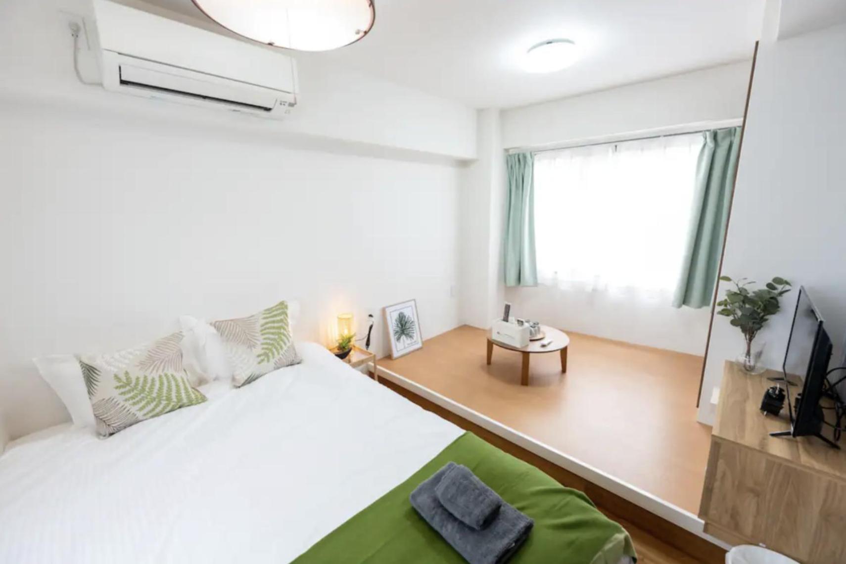 One-Bedroom Apartment photo 1