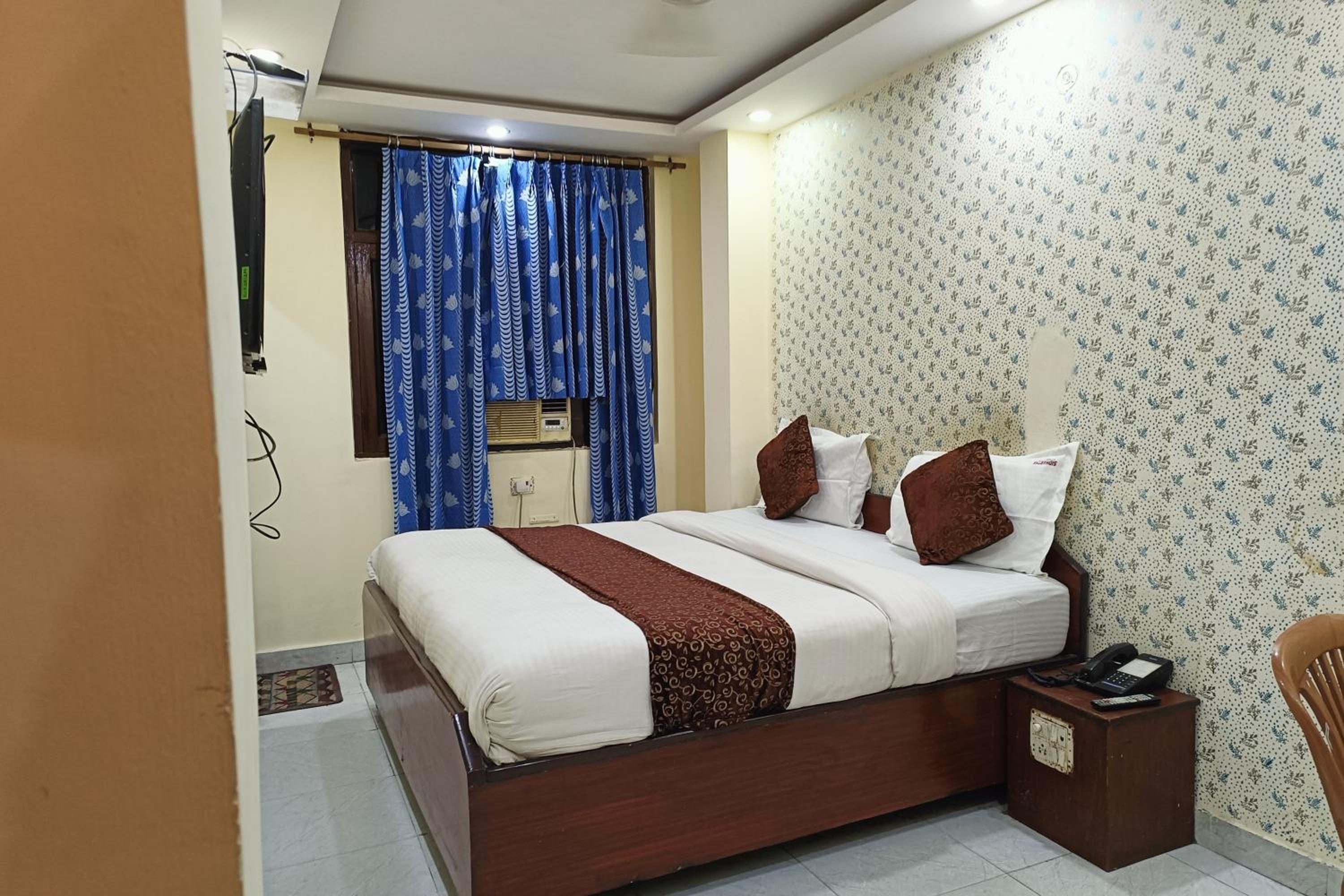 Deluxe Double Room - Photo 1