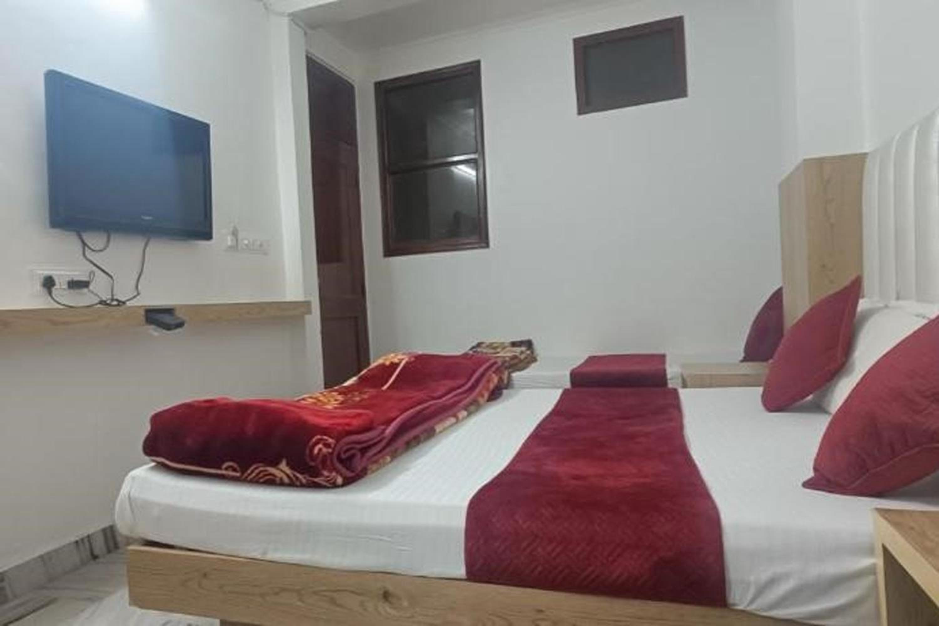 Budget Triple Room - Photo 17