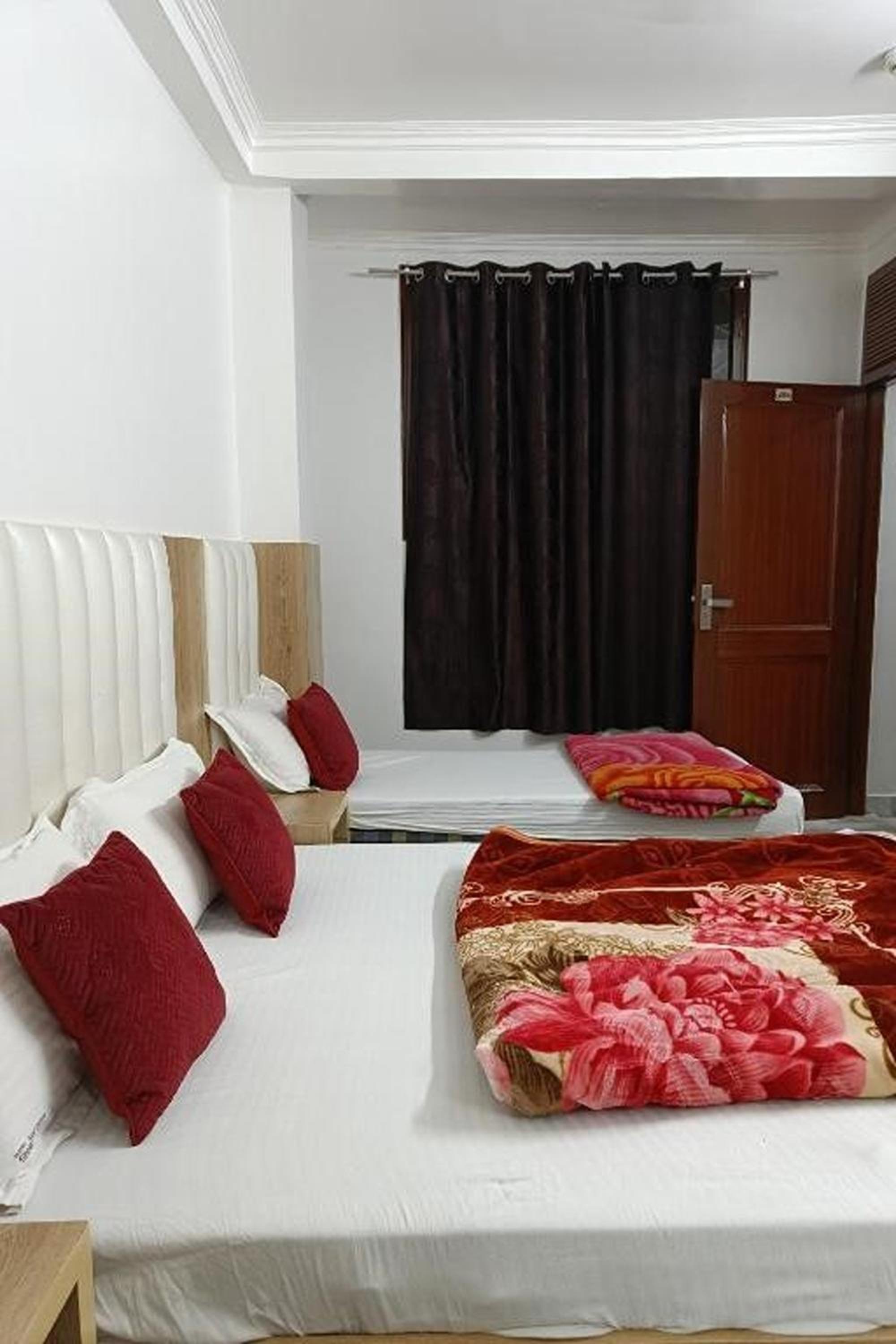 Budget Triple Room - Photo 10