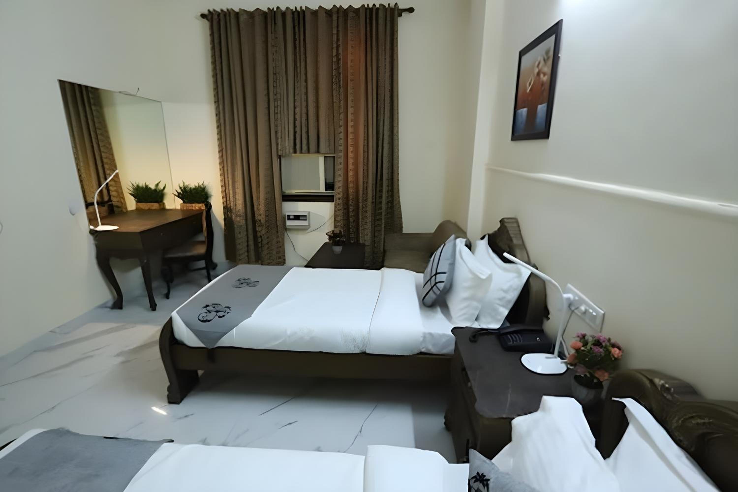 Budget Triple Room - Photo 5
