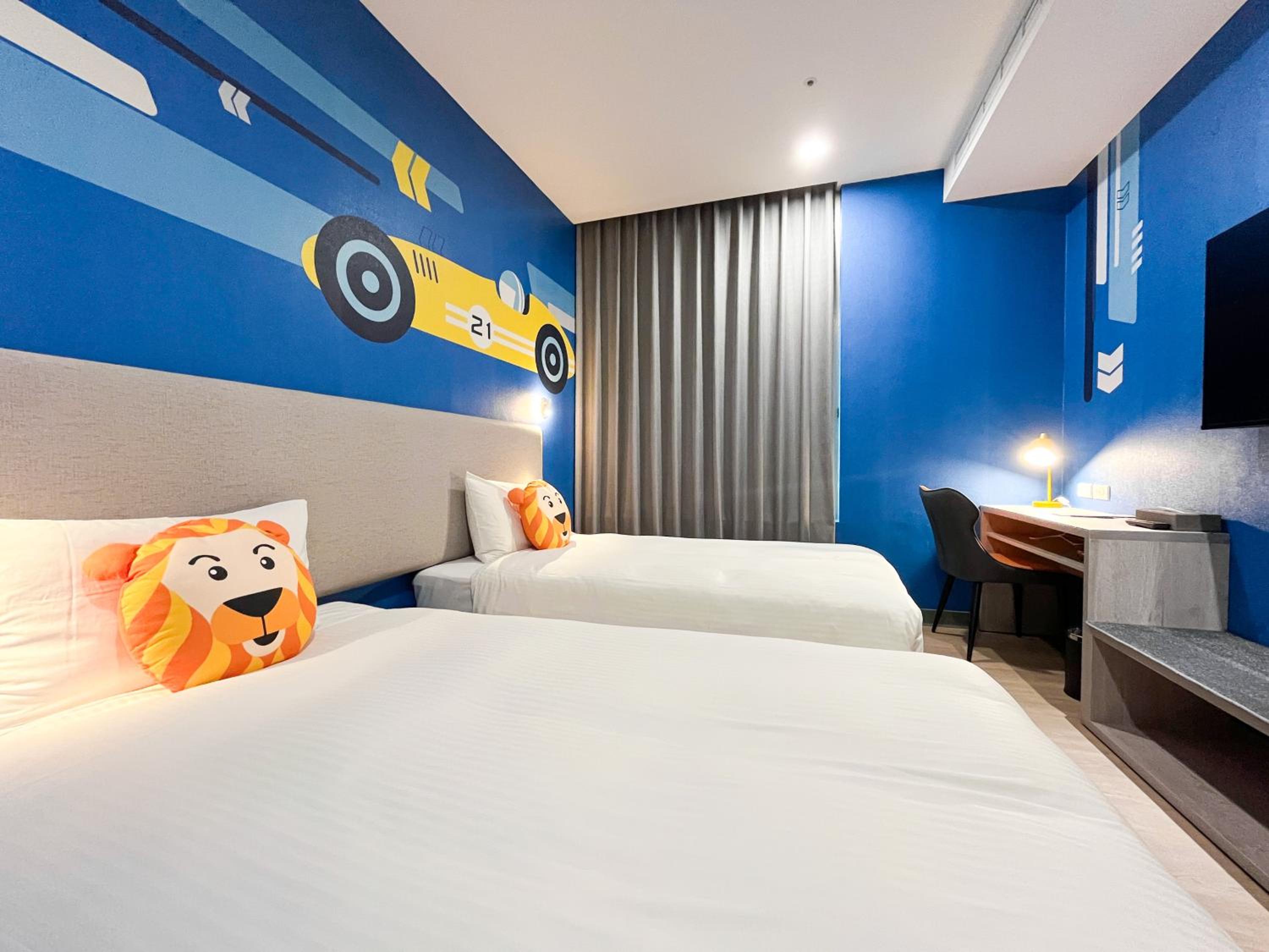Theme Twin Room photo 3