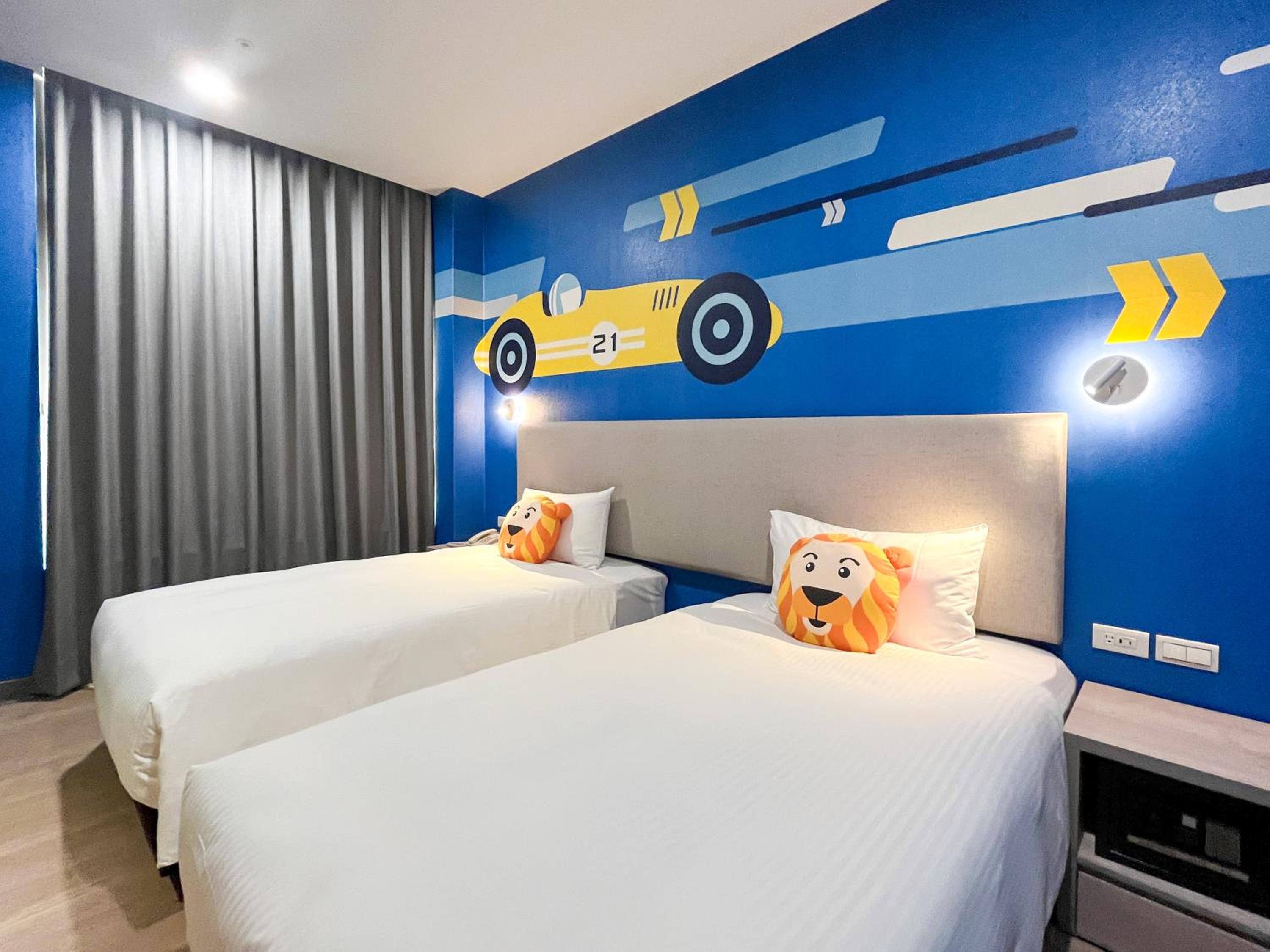 Theme Twin Room photo 2