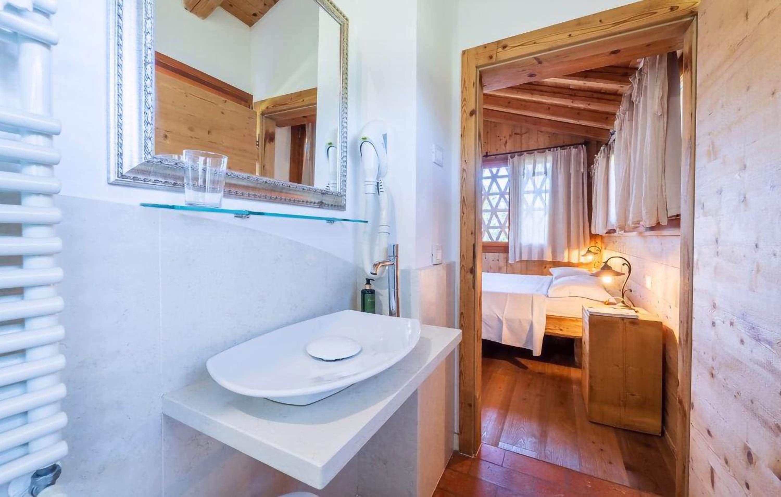 Double or Twin Room photo 2