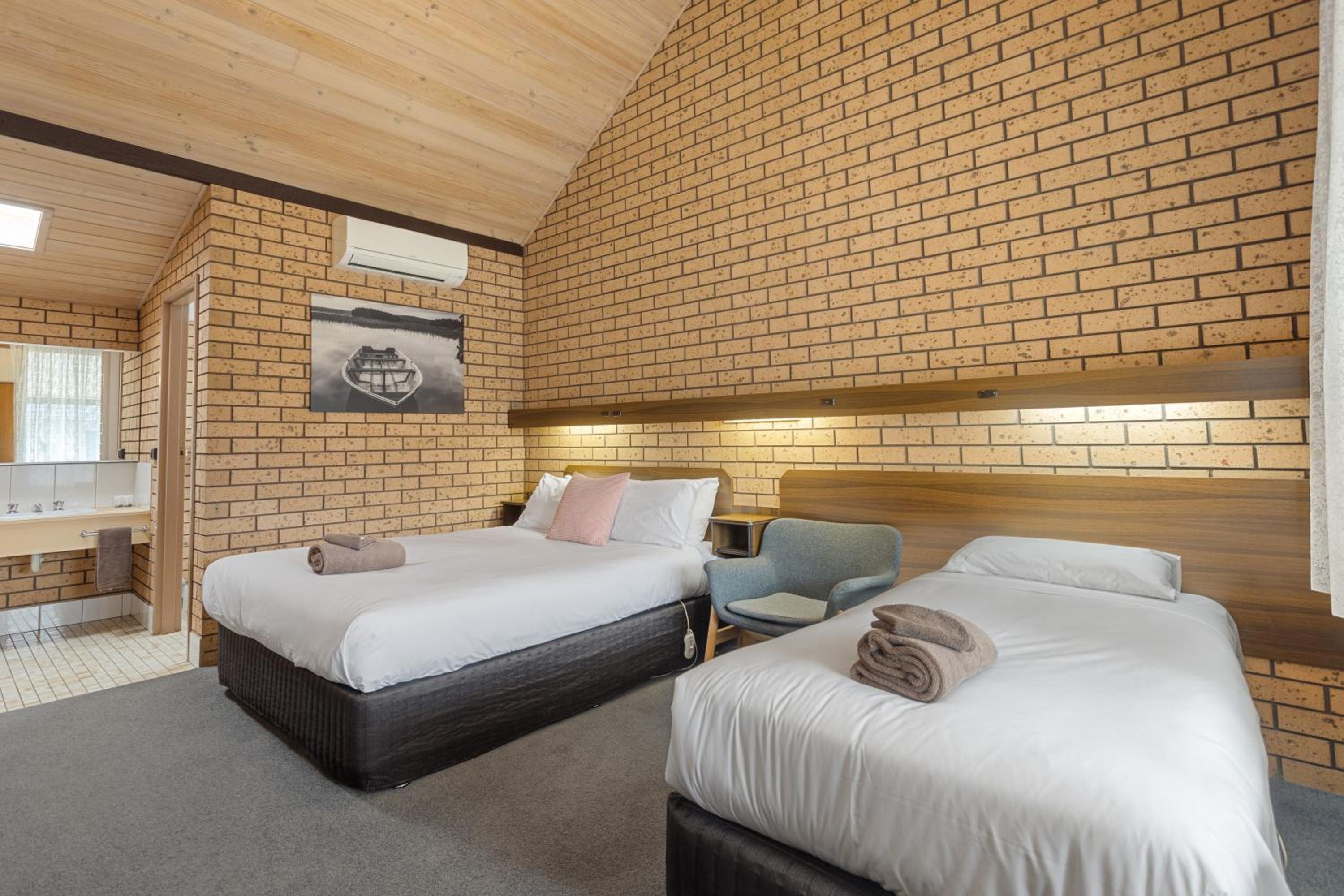 Superior Twin Room photo 3