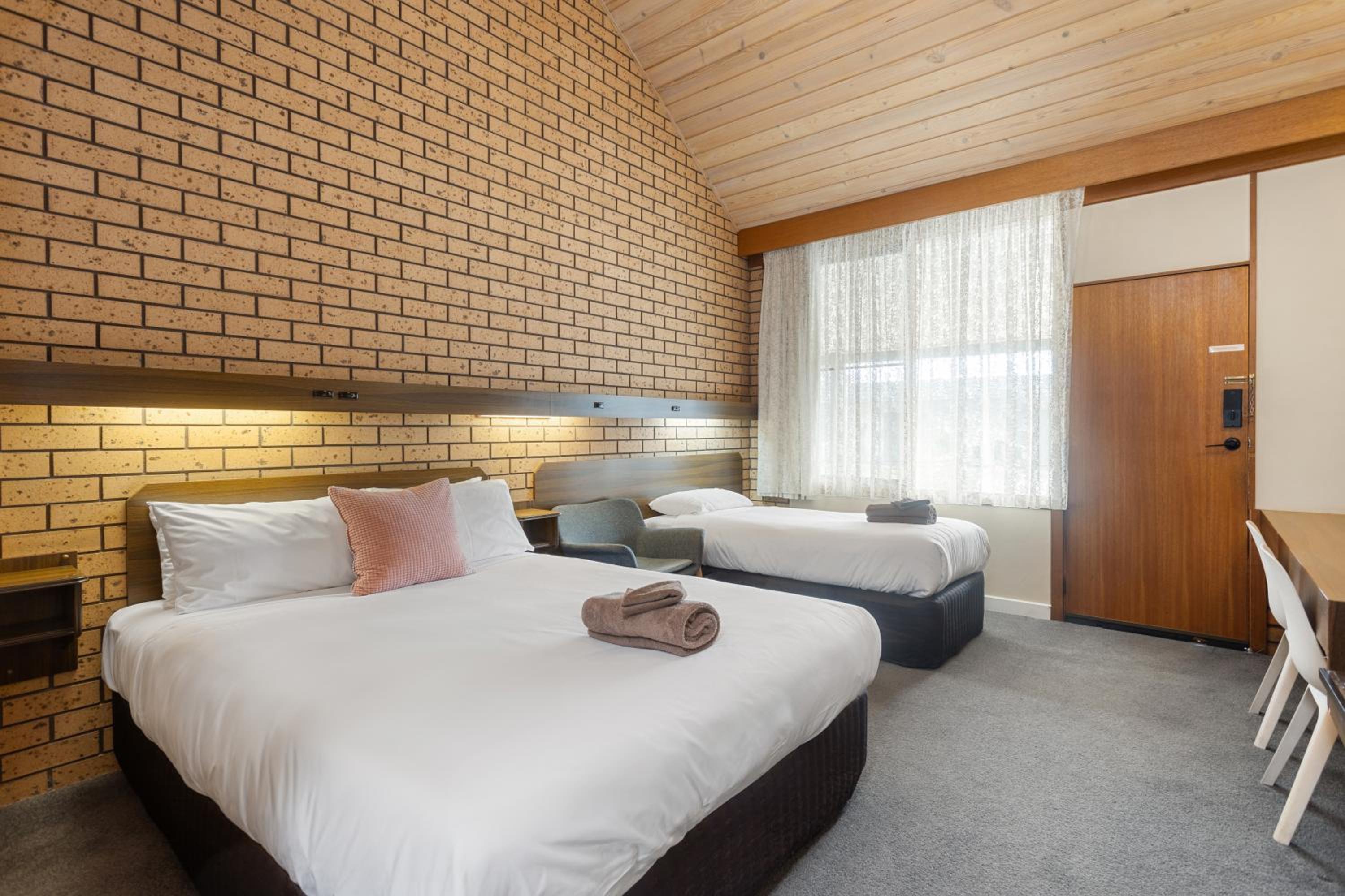 Superior Twin Room photo 2