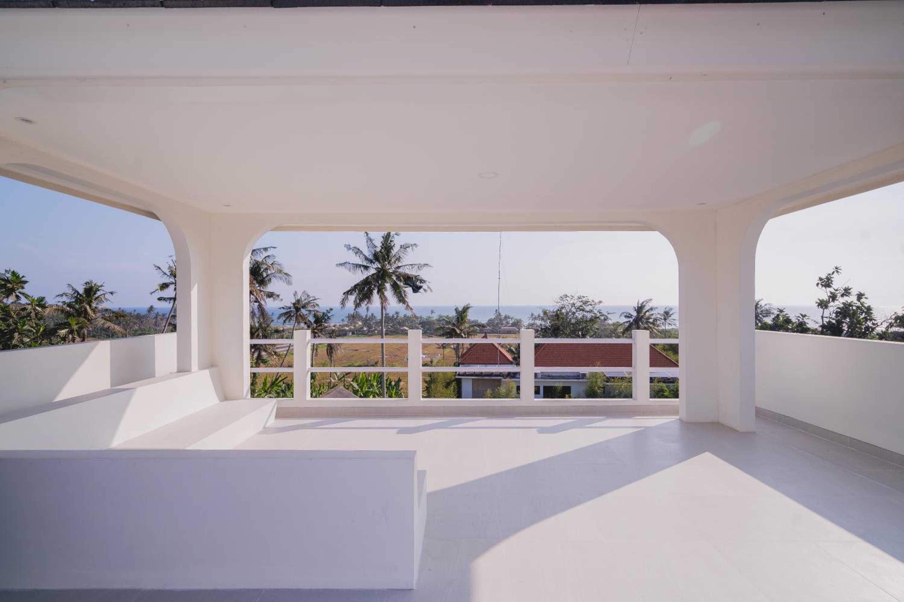 Three-Bedroom Villa photo 2