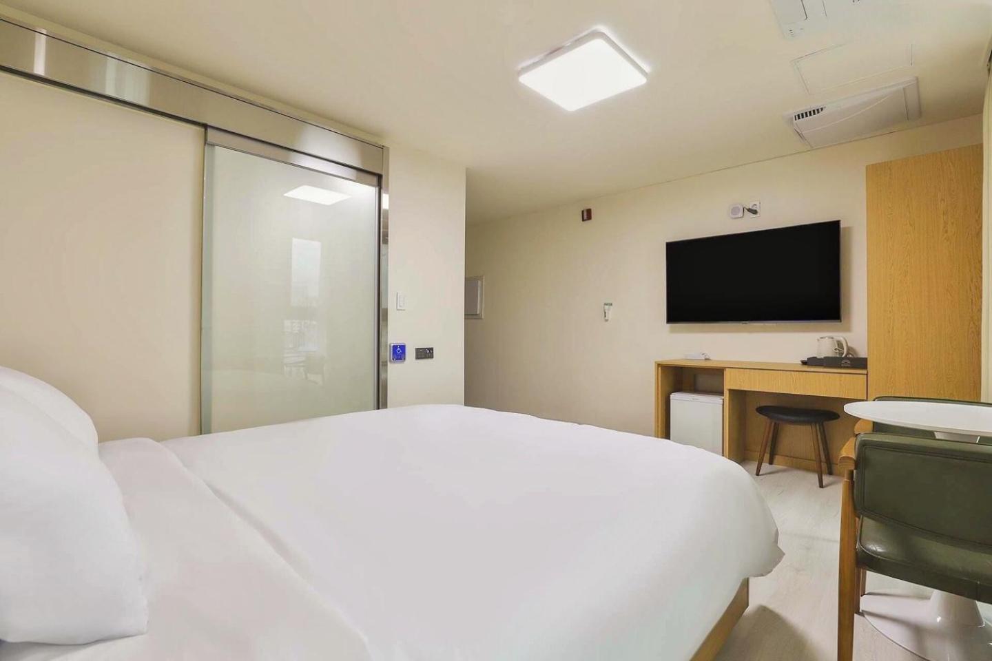 Deluxe Double Room - Photo 3