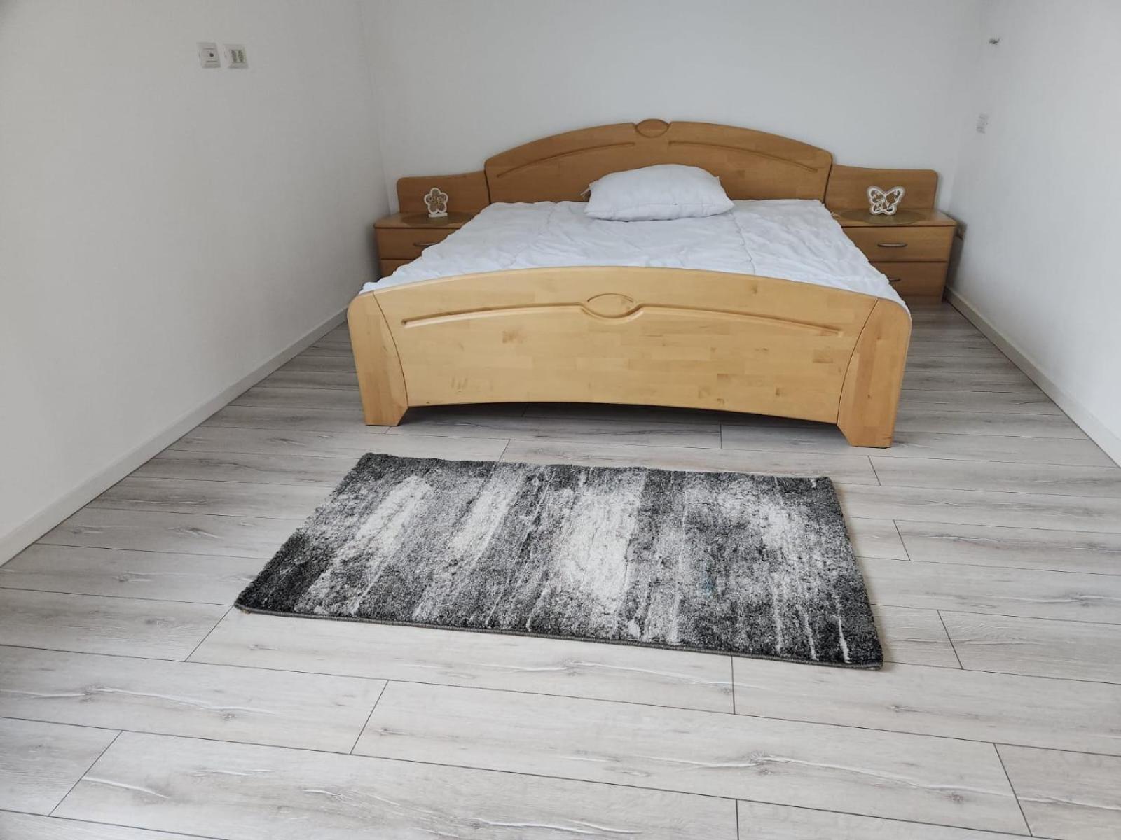 One-Bedroom House photo 1