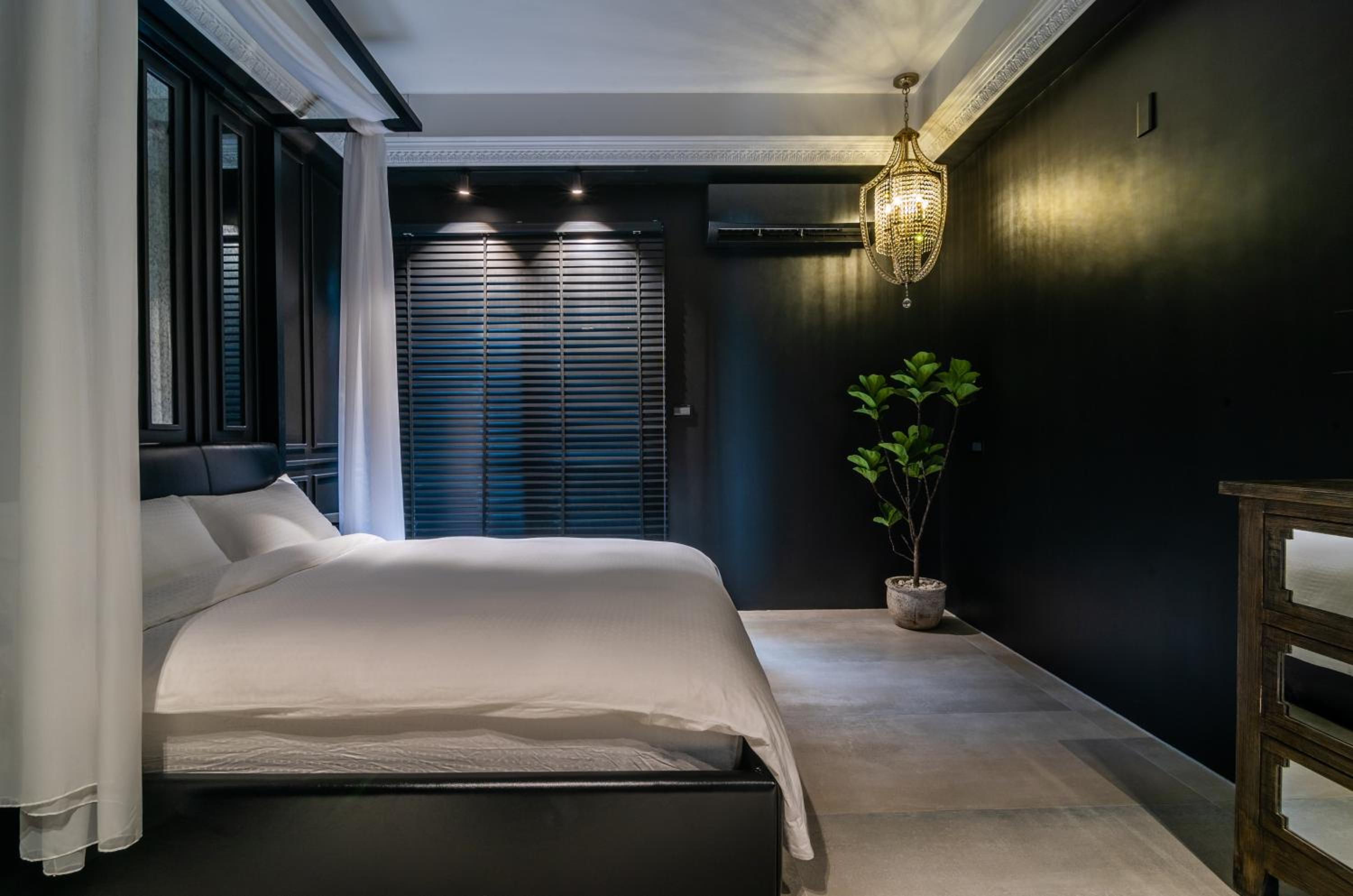 Deluxe Double Room with Bath