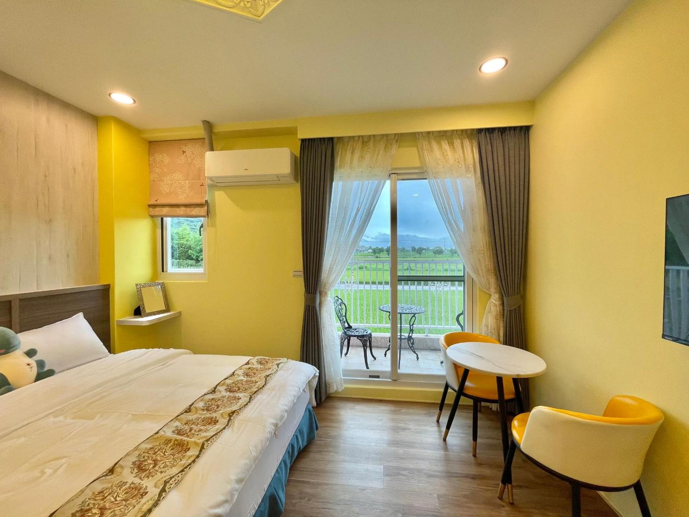 Quadruple Room with Mountain View photo 1