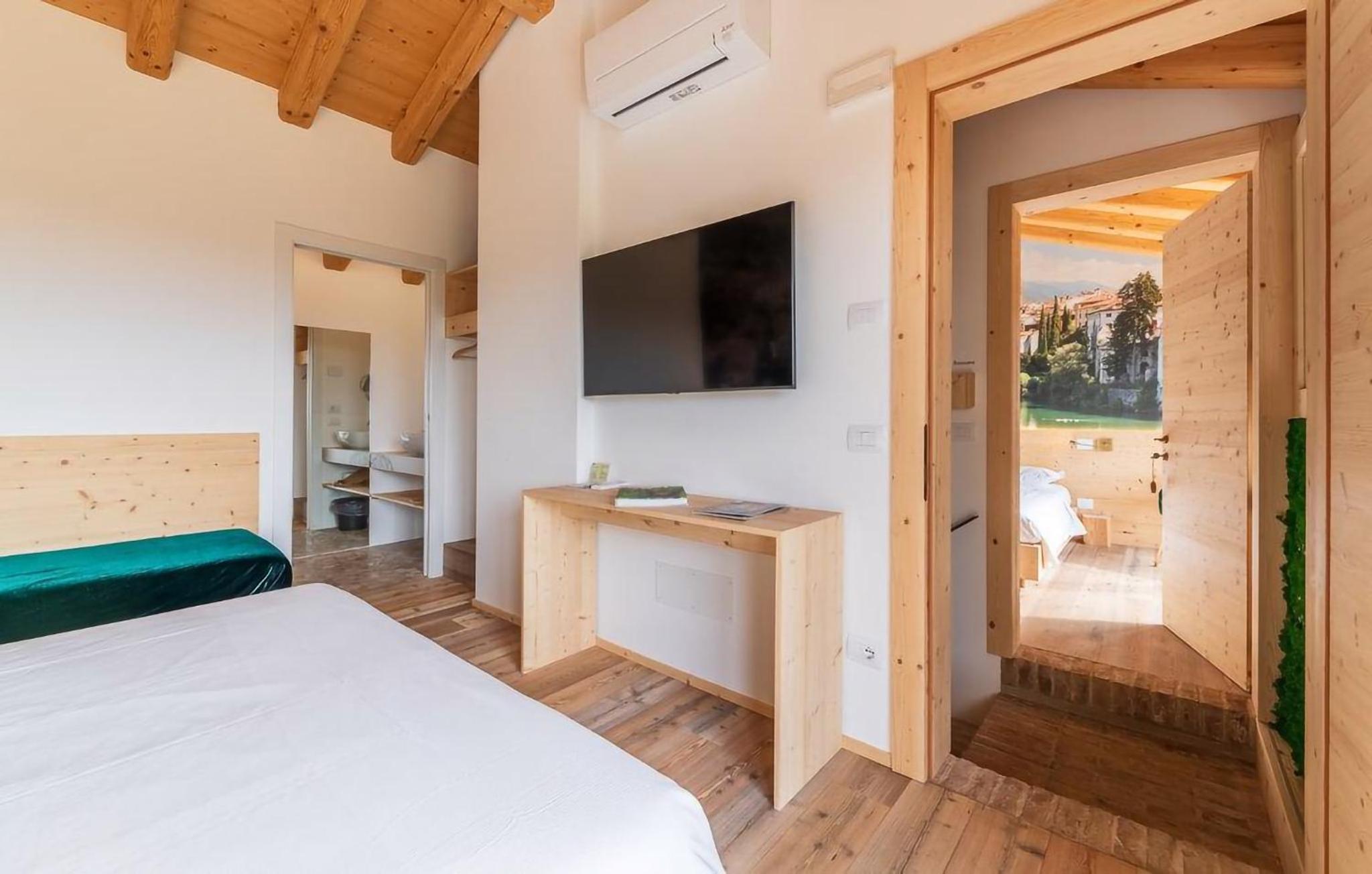 Junior Suite with Garden View photo 1