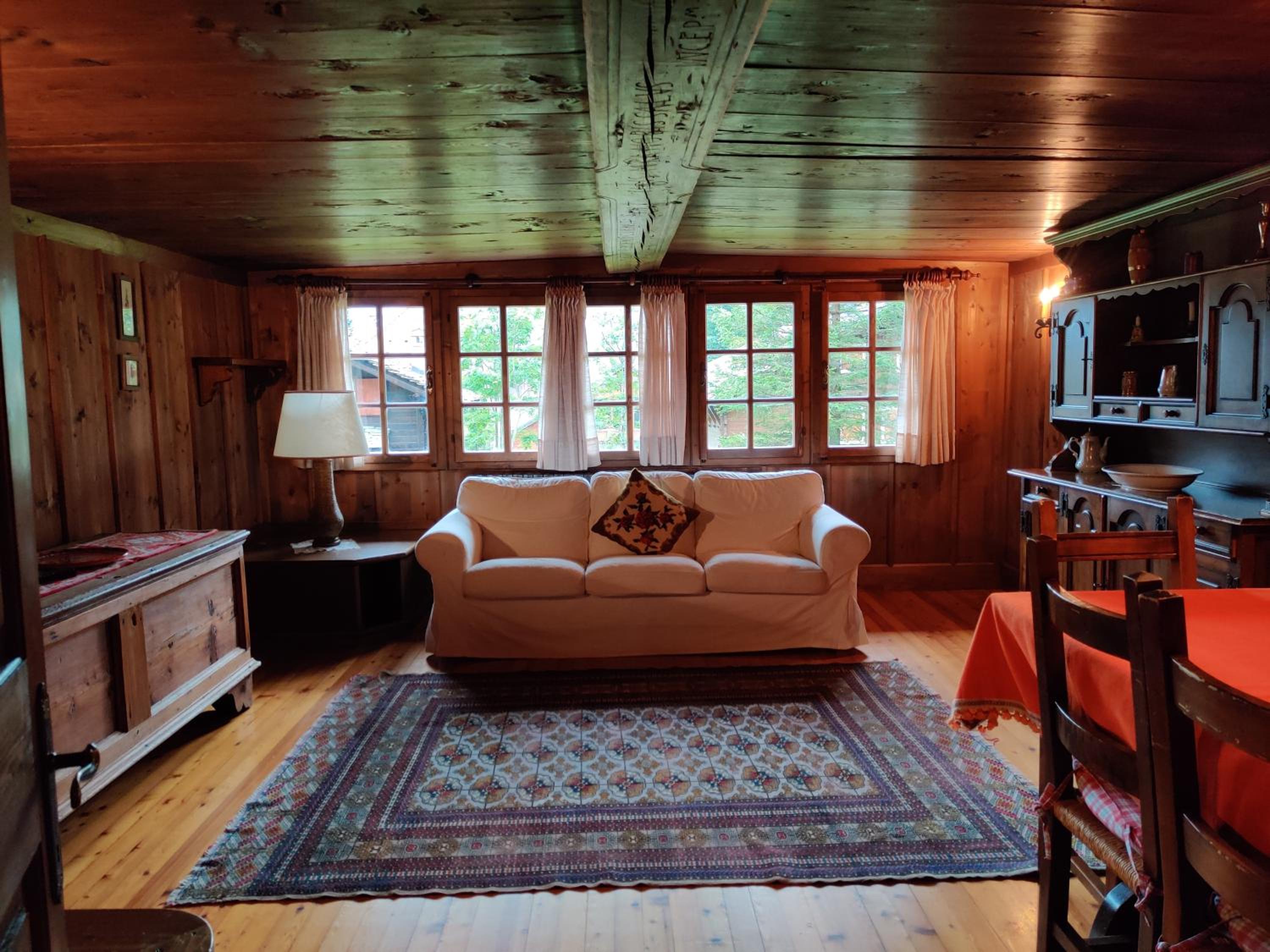 Three-Bedroom House photo 2