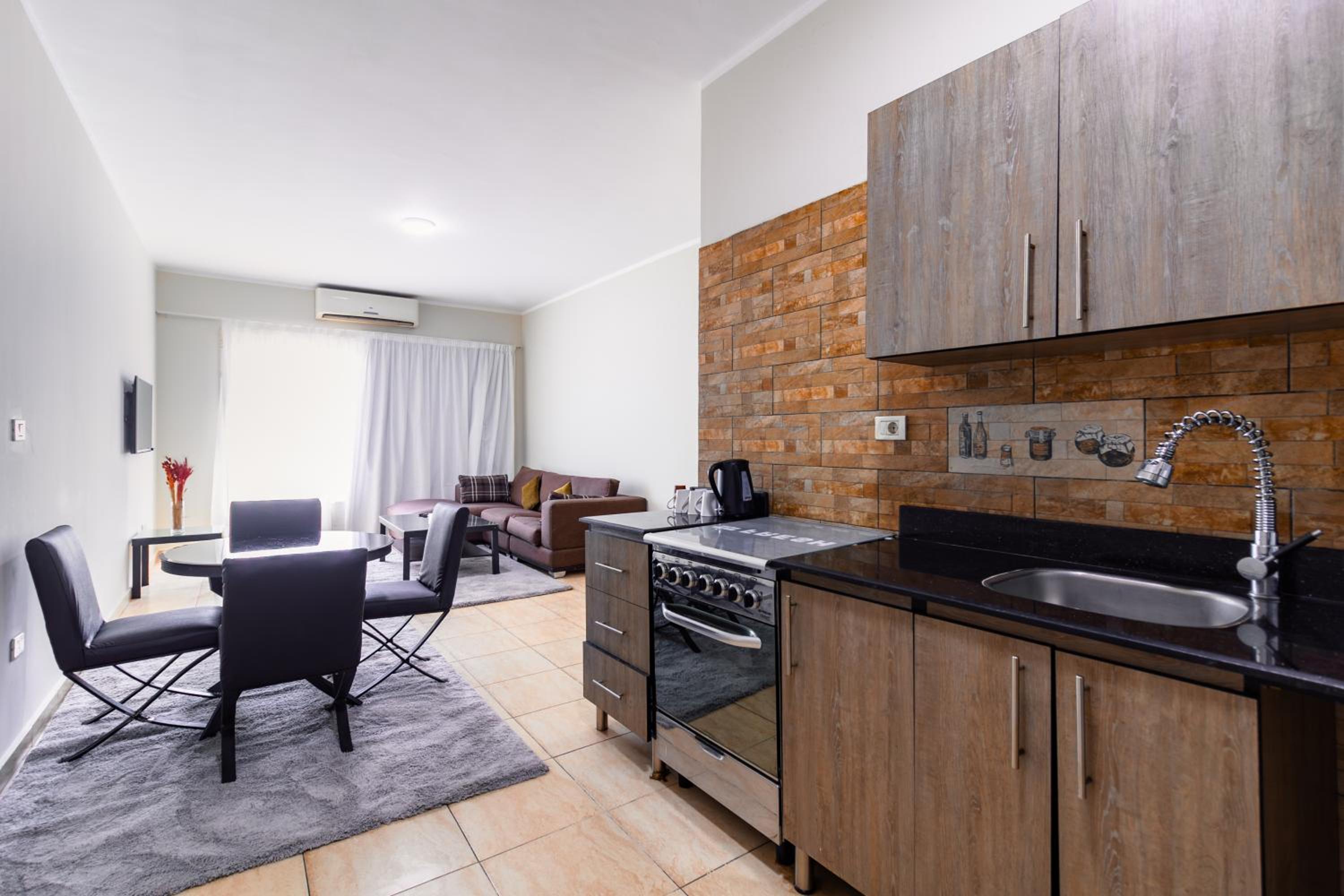 Two-Bedroom Apartment with Balcony photo 3