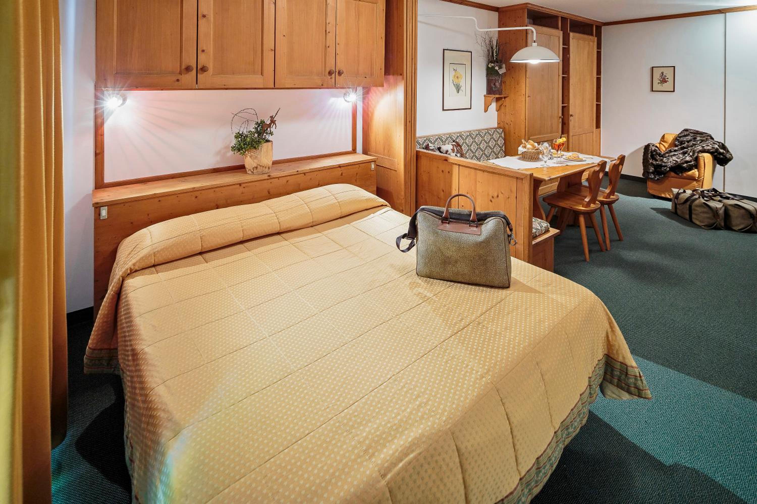 Superior Double Room - Photo 1