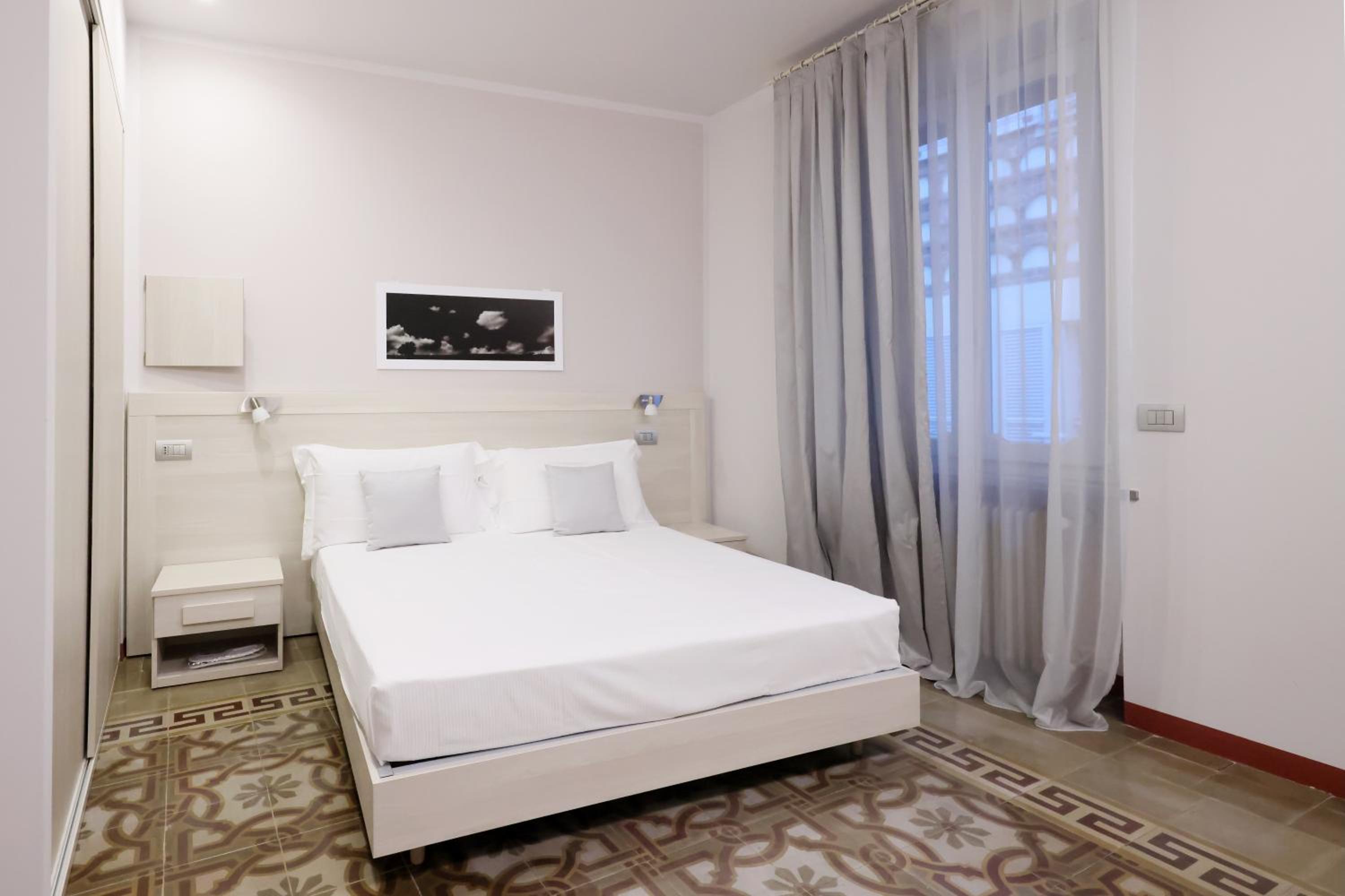 Large Double Room photo 2
