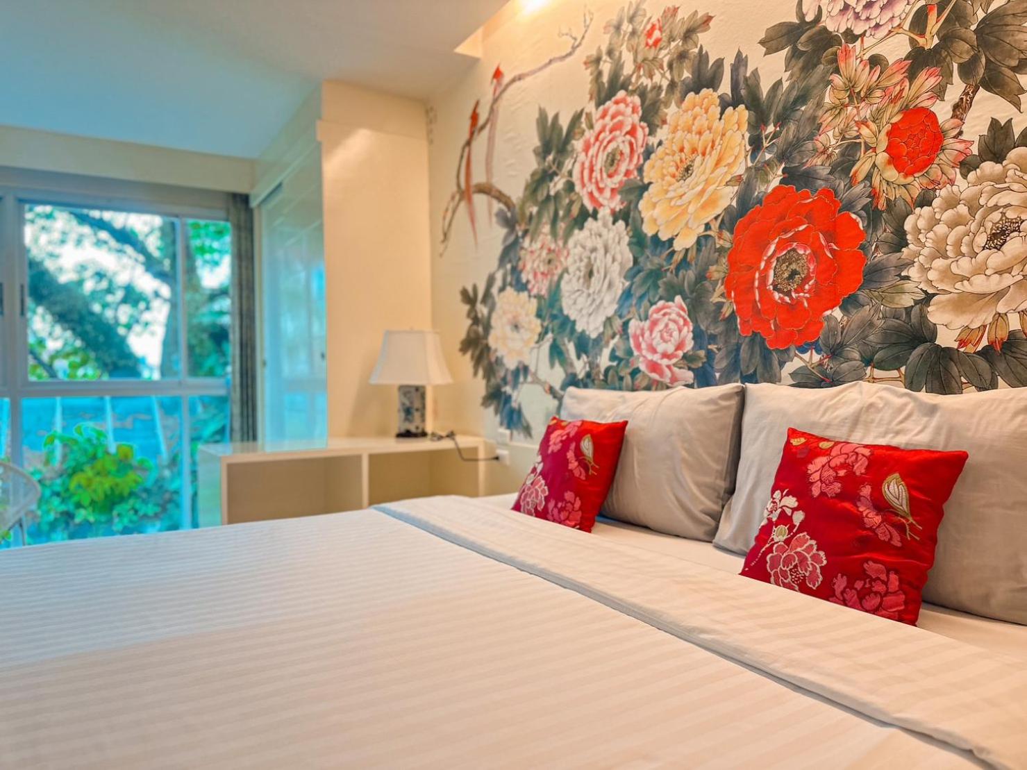 Deluxe Double or Twin Room - Photo 8