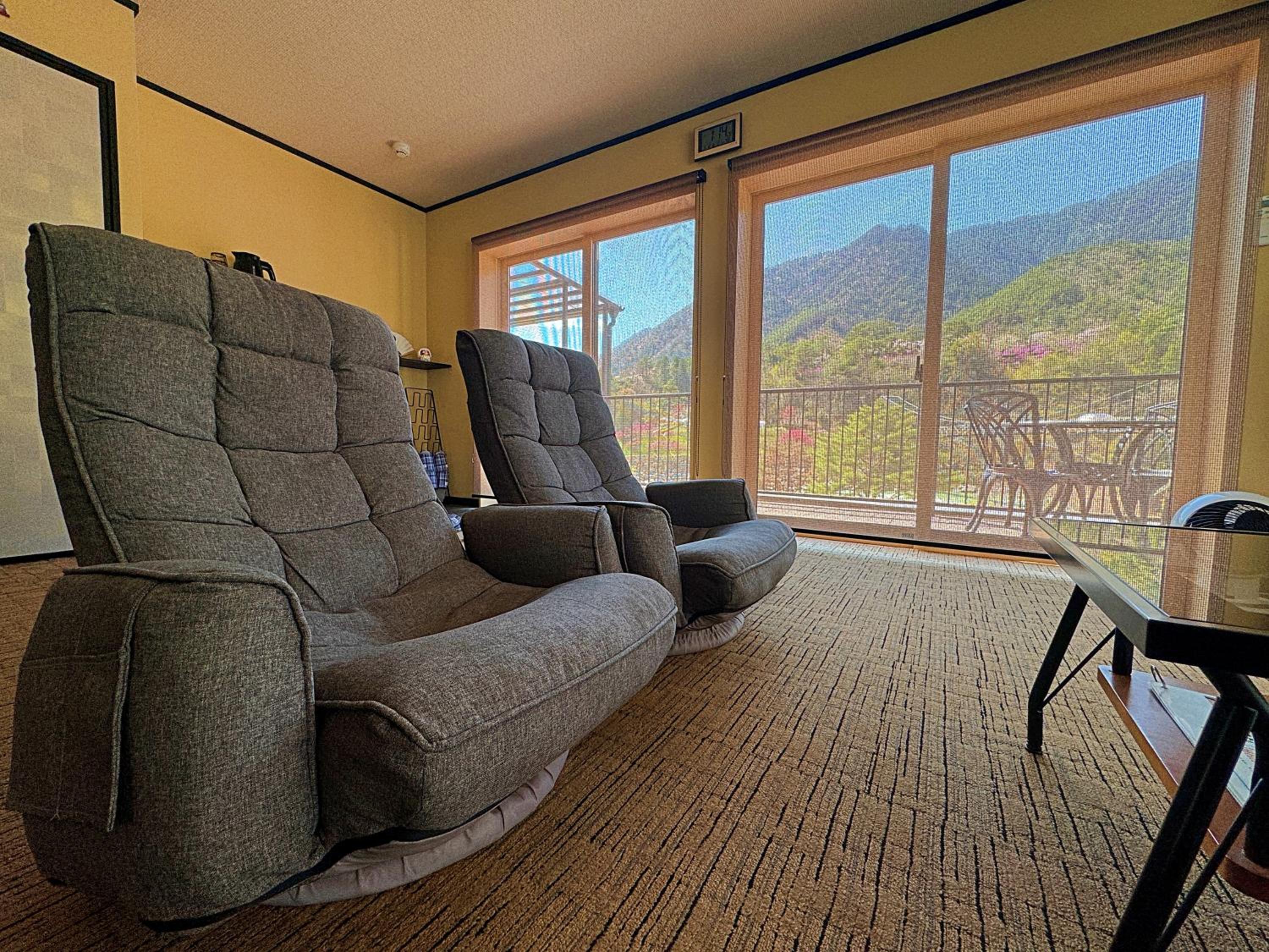 Apartment with Balcony photo 2