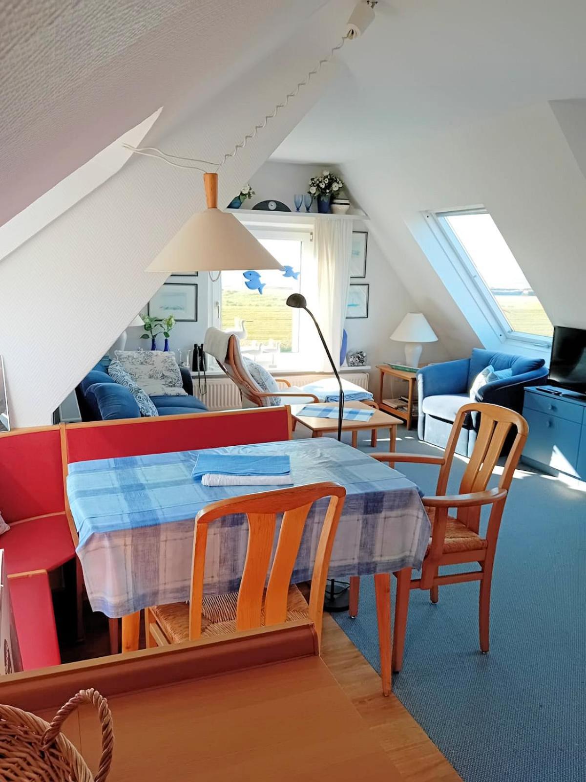 Three-Bedroom Apartment with Sea View photo 1