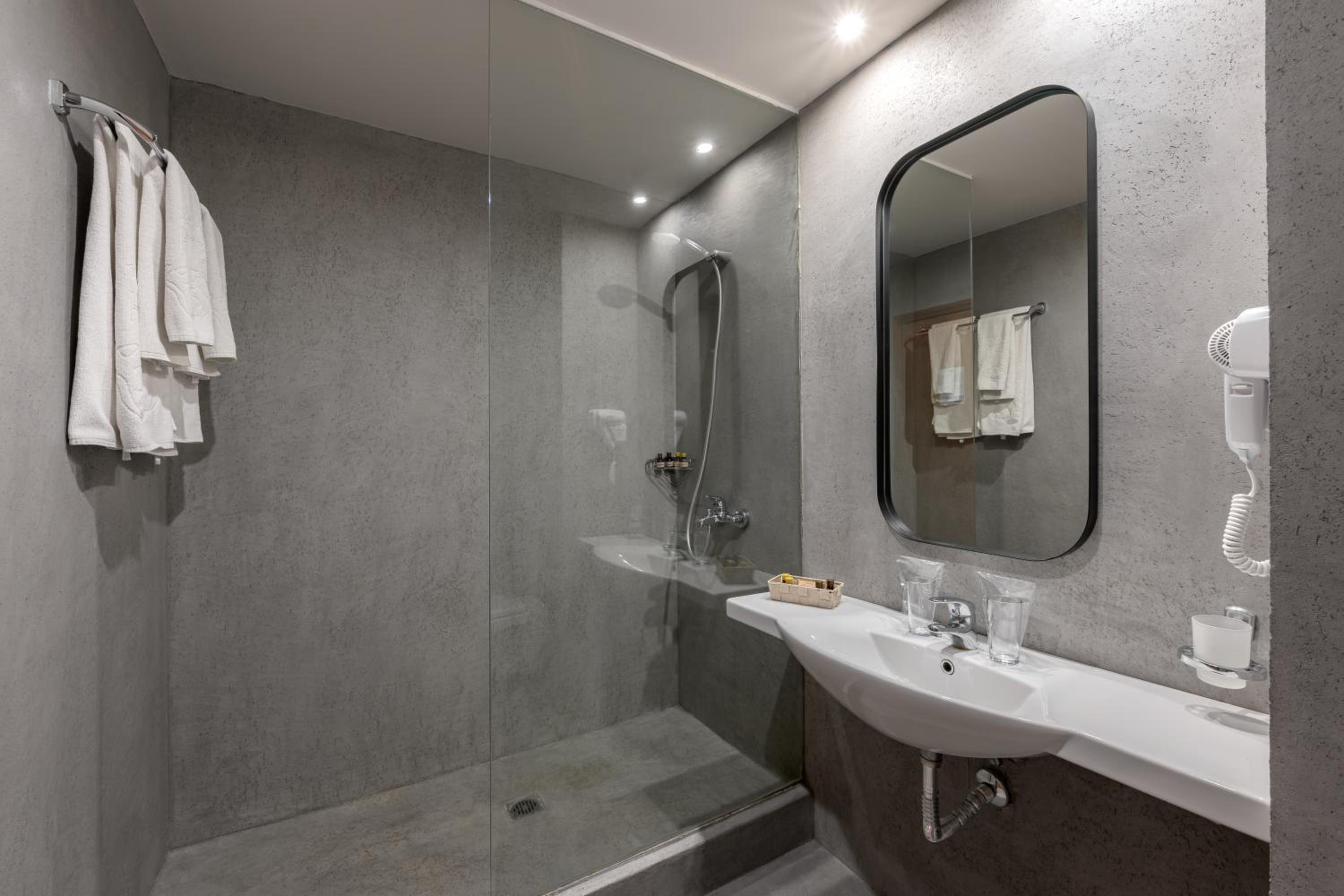 Deluxe Double or Twin Room with Balcony