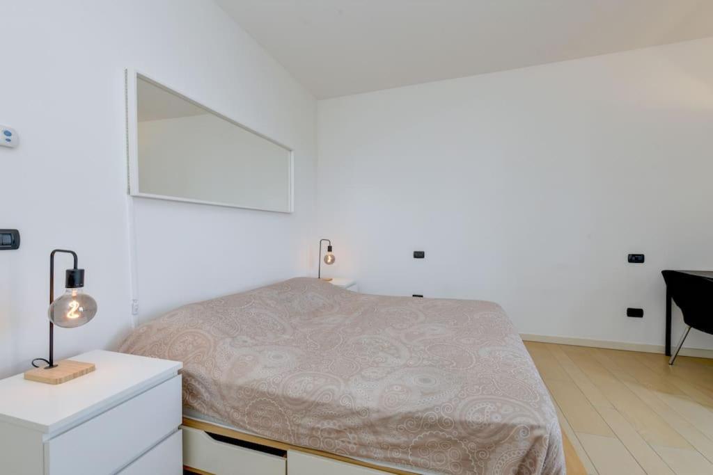 Two-Bedroom Apartment with Lake View photo 3