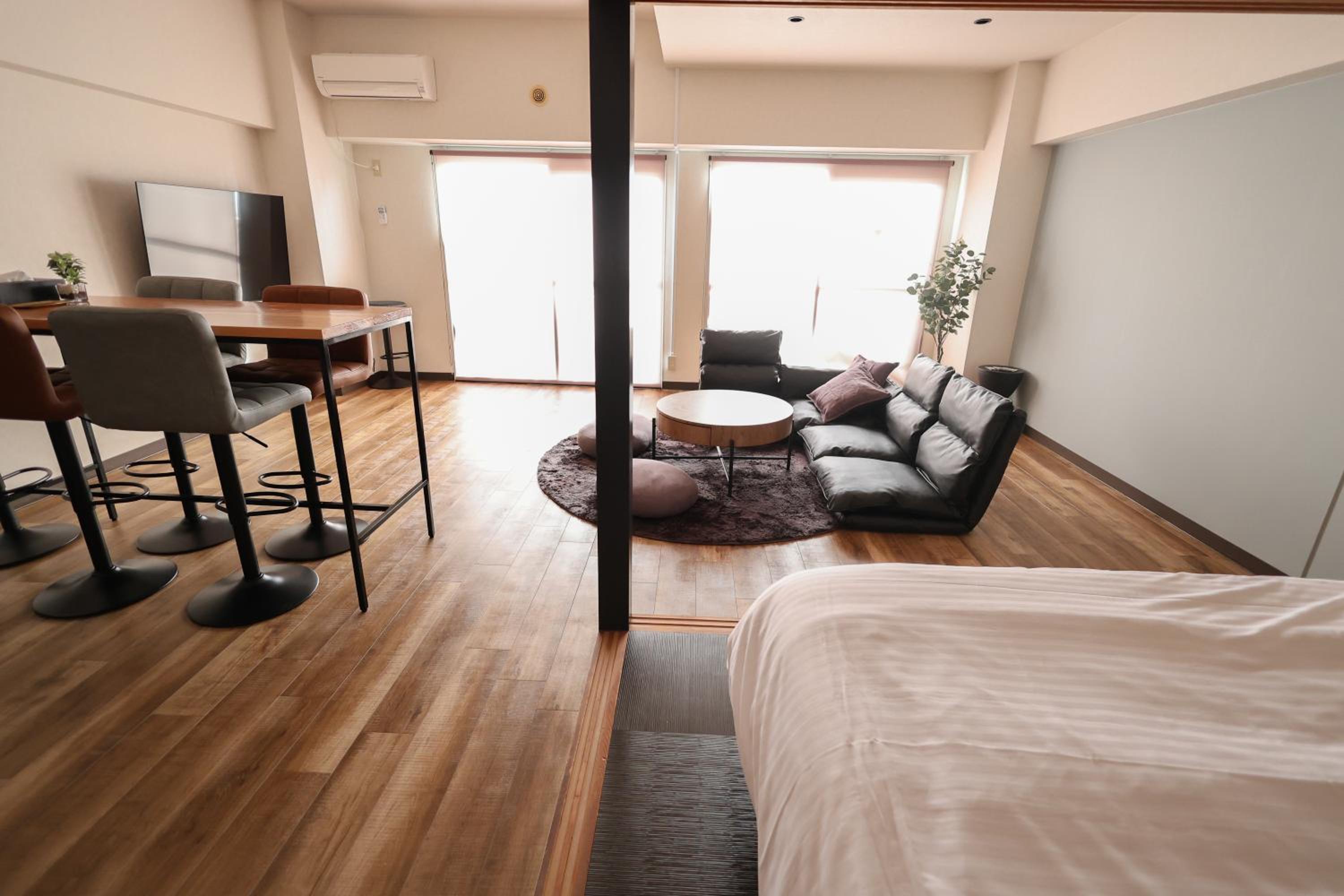 Apartment photo 2