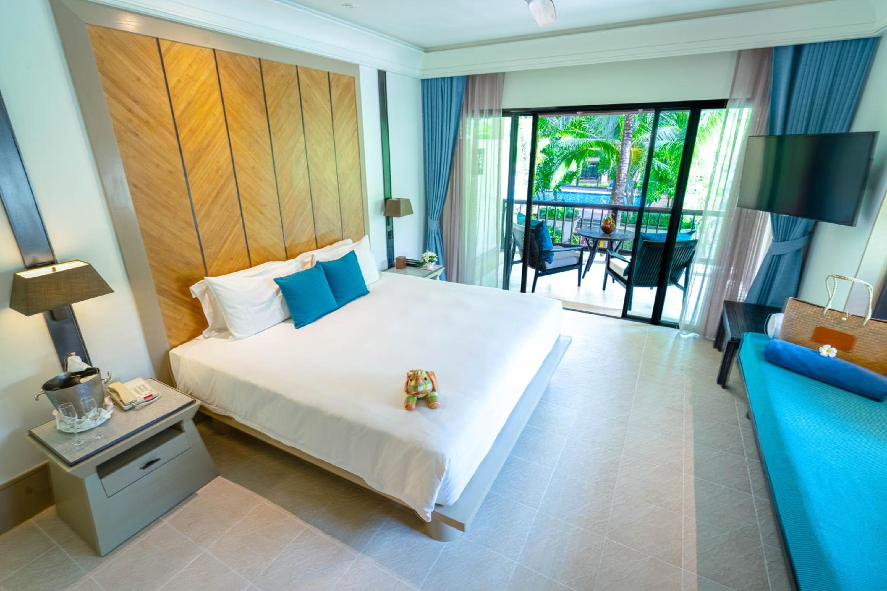 Deluxe Pavilion King Room (Upper Floor) - Free Airport Shuttle  - Photo 2