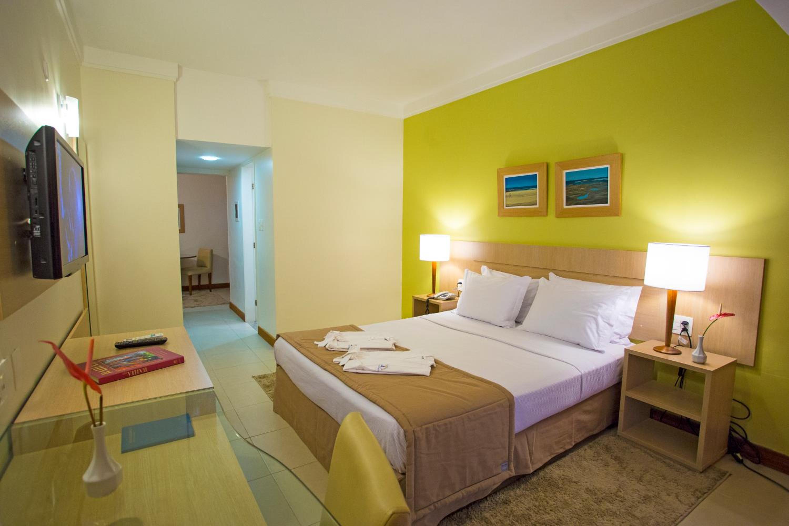 Executive Suite - Photo 7