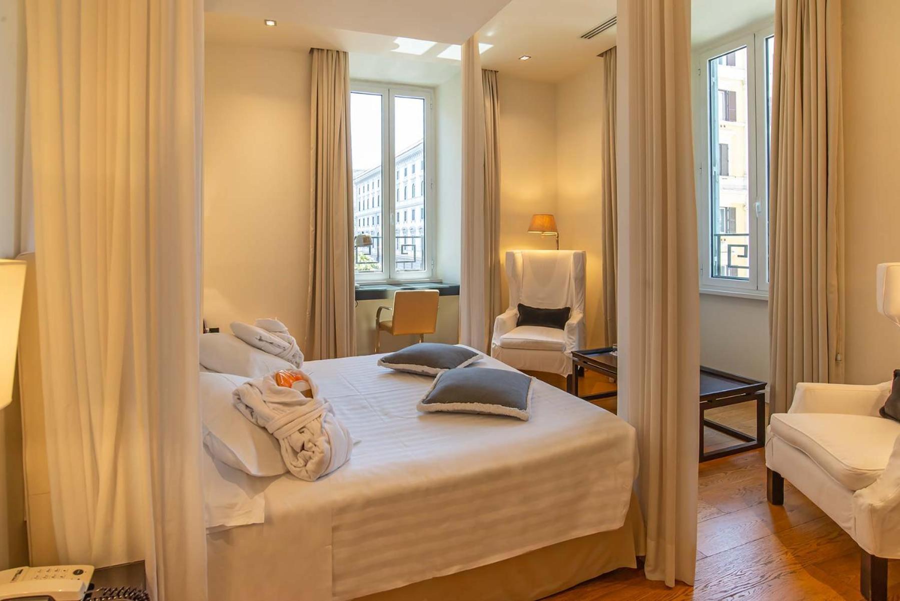 Exclusive Double Room with Spa Bath thumbnail 6