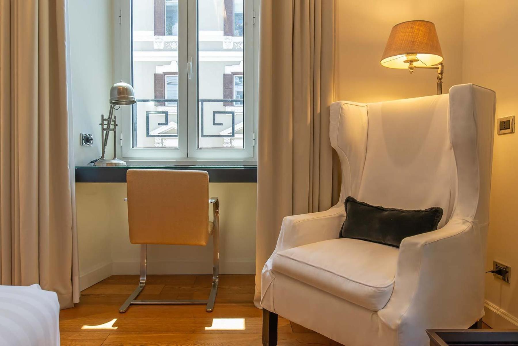 Exclusive Double Room with Spa Bath thumbnail 6