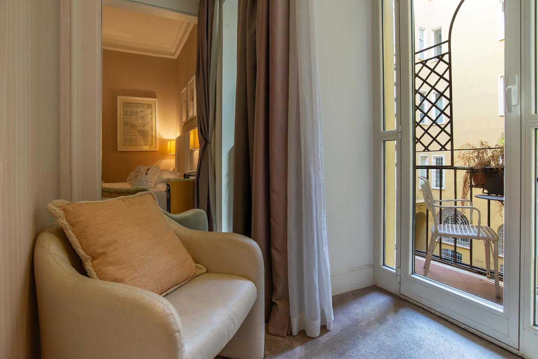 Two Connecting Double Rooms thumbnail 6