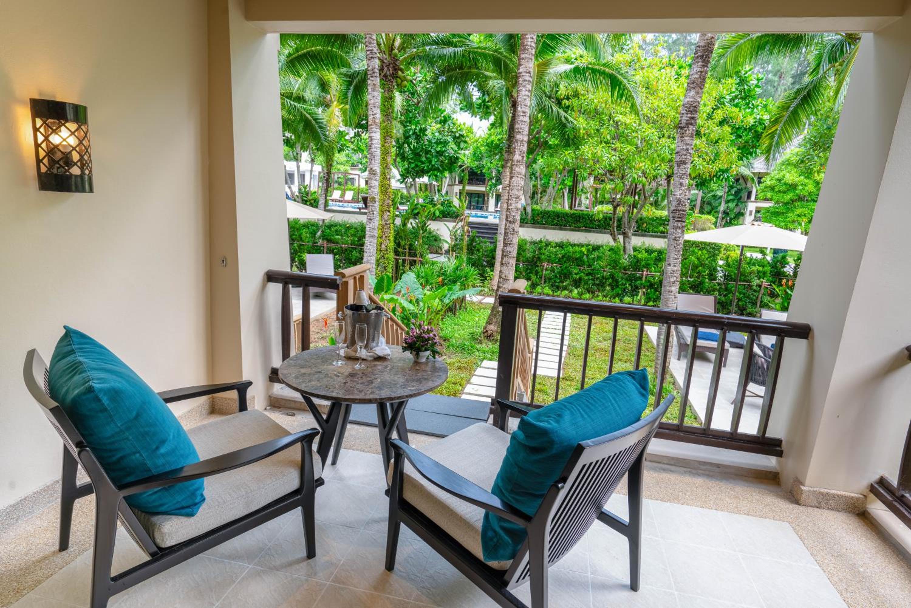Deluxe Garden Pavilion King Room (Lower Floor) - Free Airport Shuttle - Photo 2