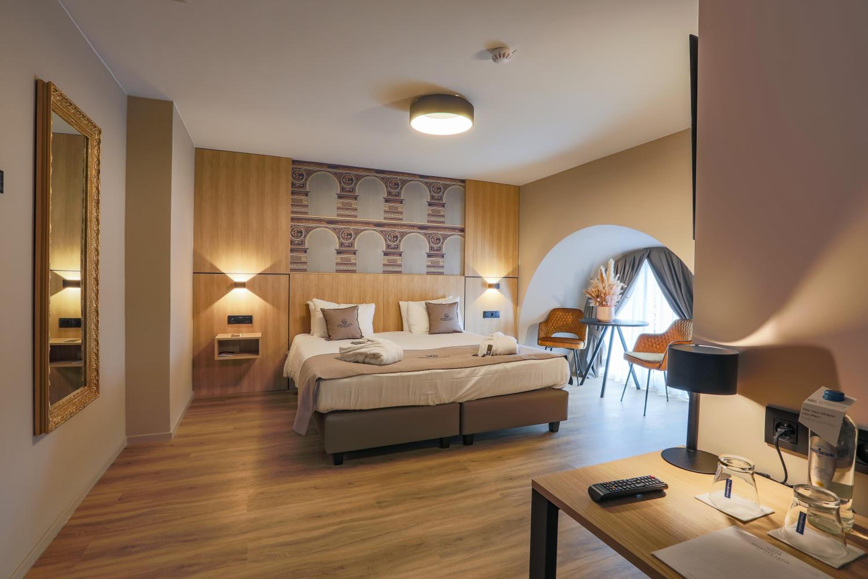 Executive Suite photo 2